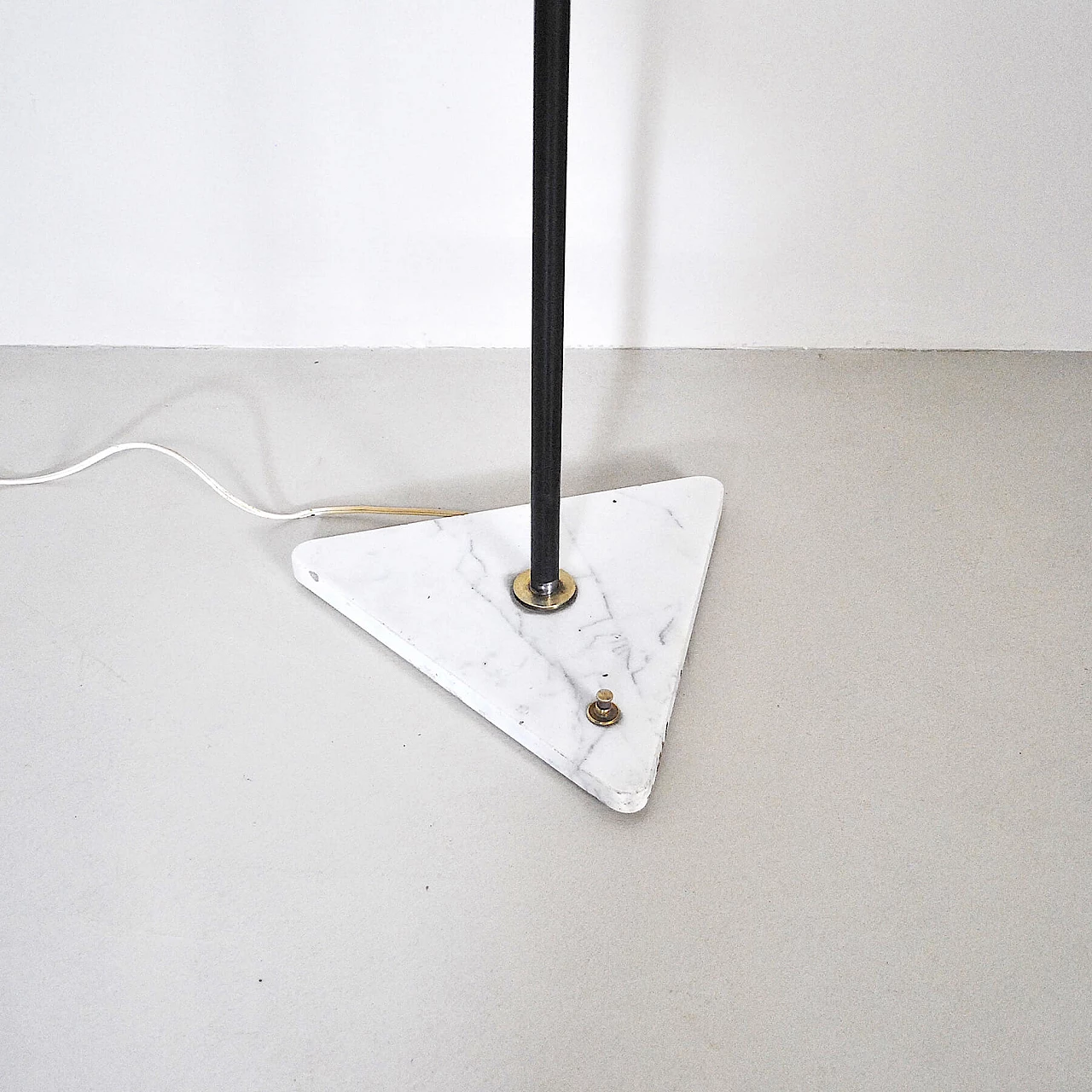 Floor lamp in opaline glass, brass and marble by Stilnovo, 50s 1208661