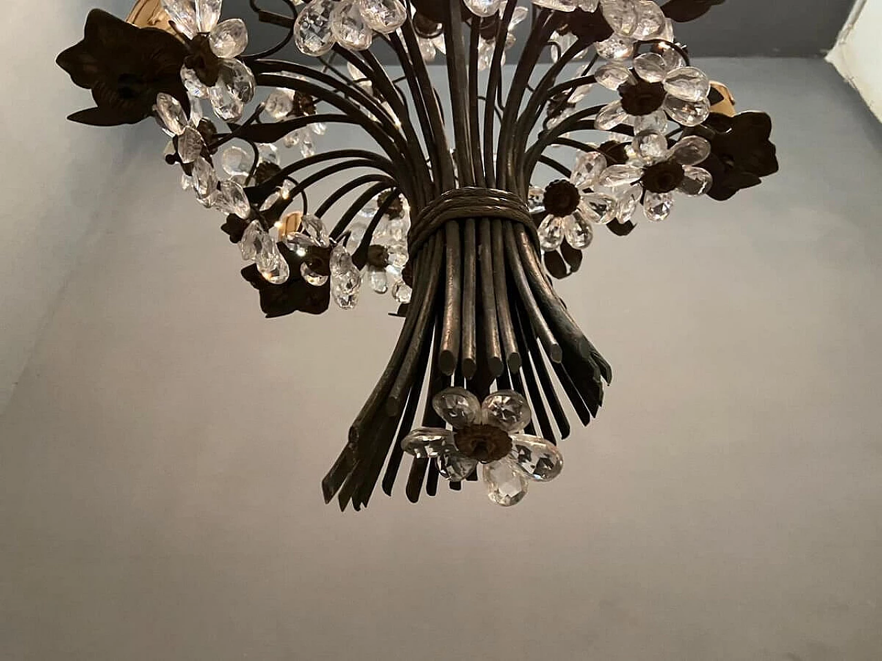 Bronze chandelier with crystal flowers in the style of Maison Baguès, 20s 1209667