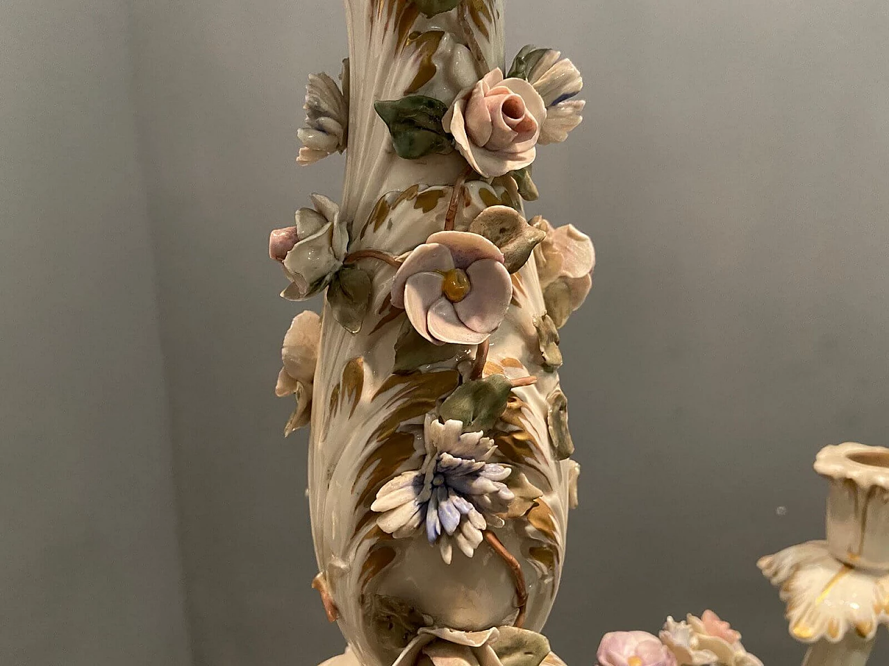 Chandelier in Capodimonte porcelain, 50s 1209739
