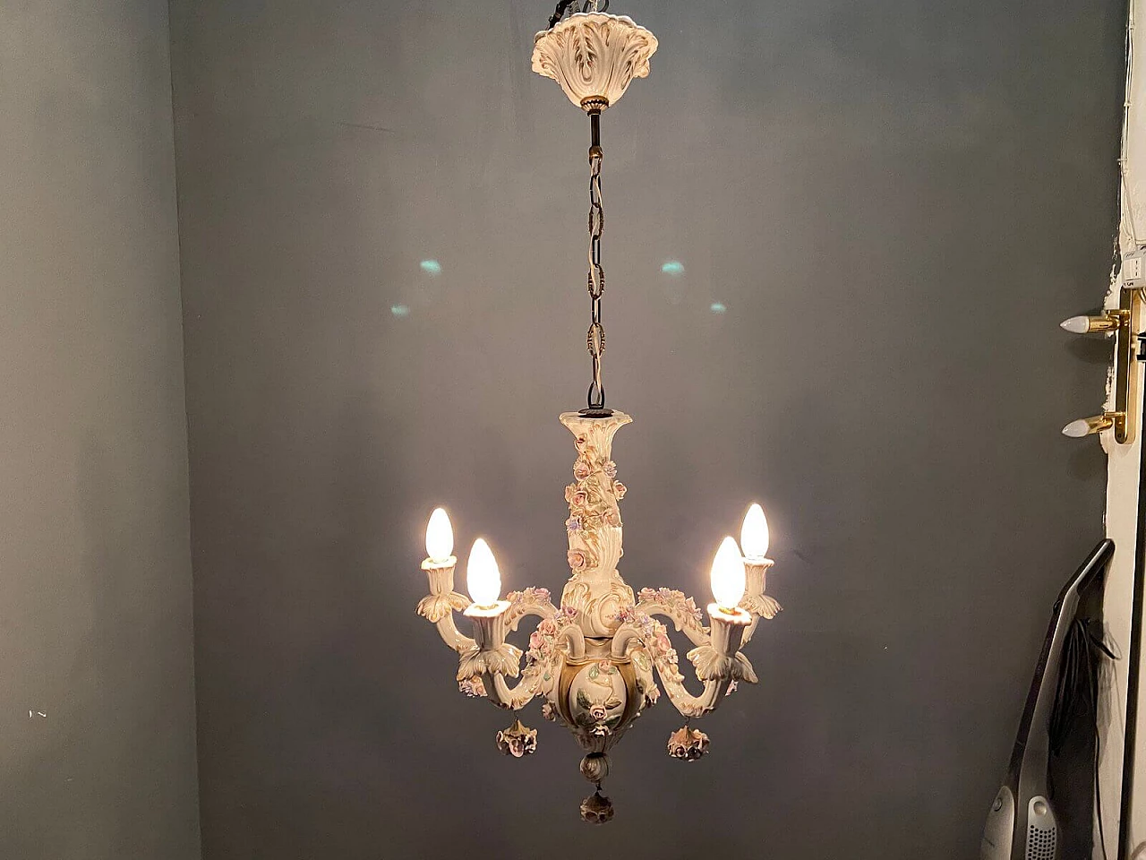 Chandelier in Capodimonte porcelain, 50s 1209743