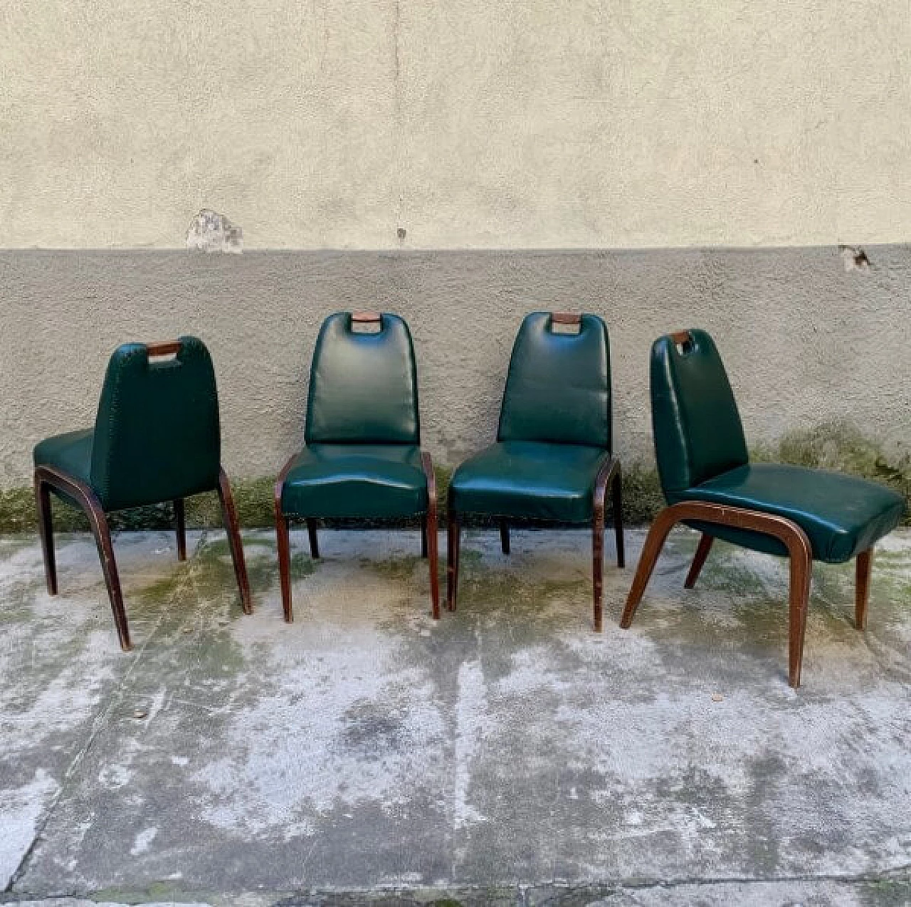 4 Chairs in wood and vinyl, 40s 1209956