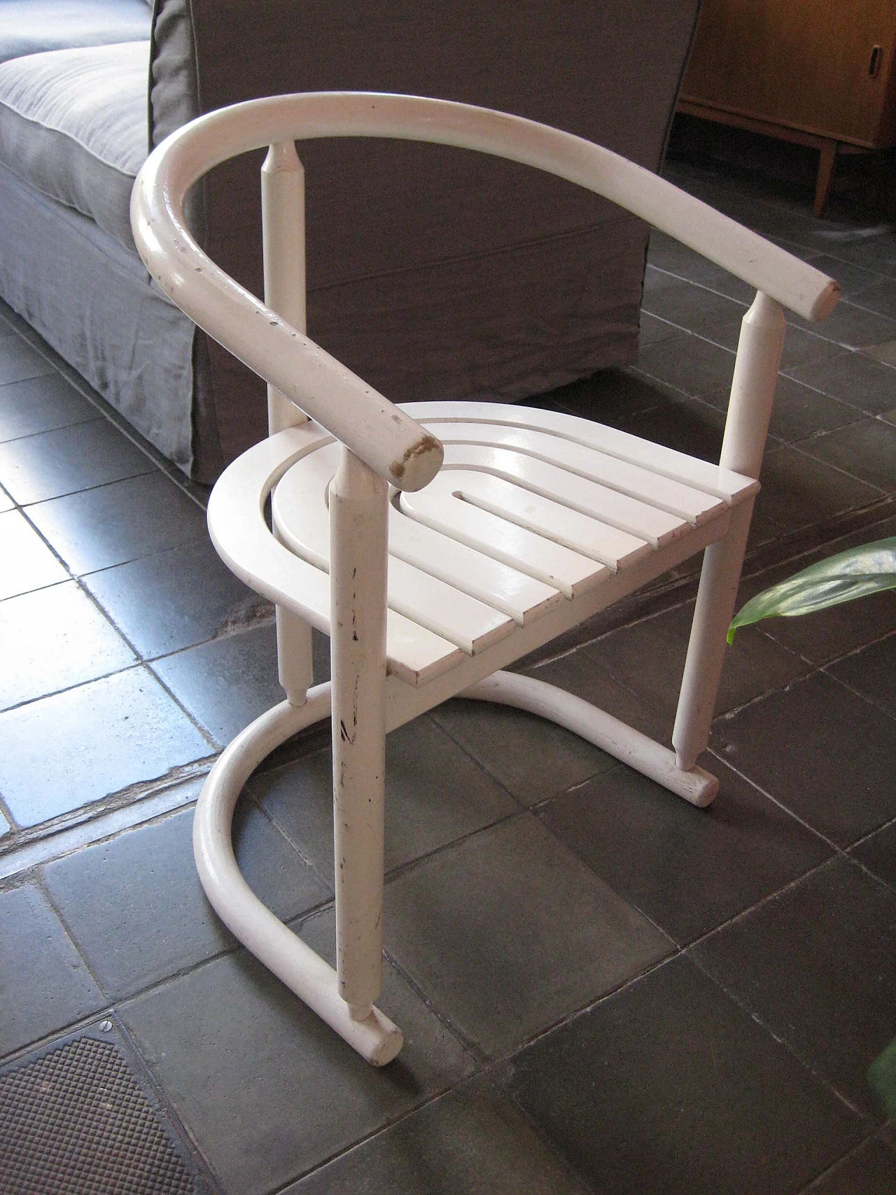 Coppia di sedie in legno bianche, anni '60 1210121