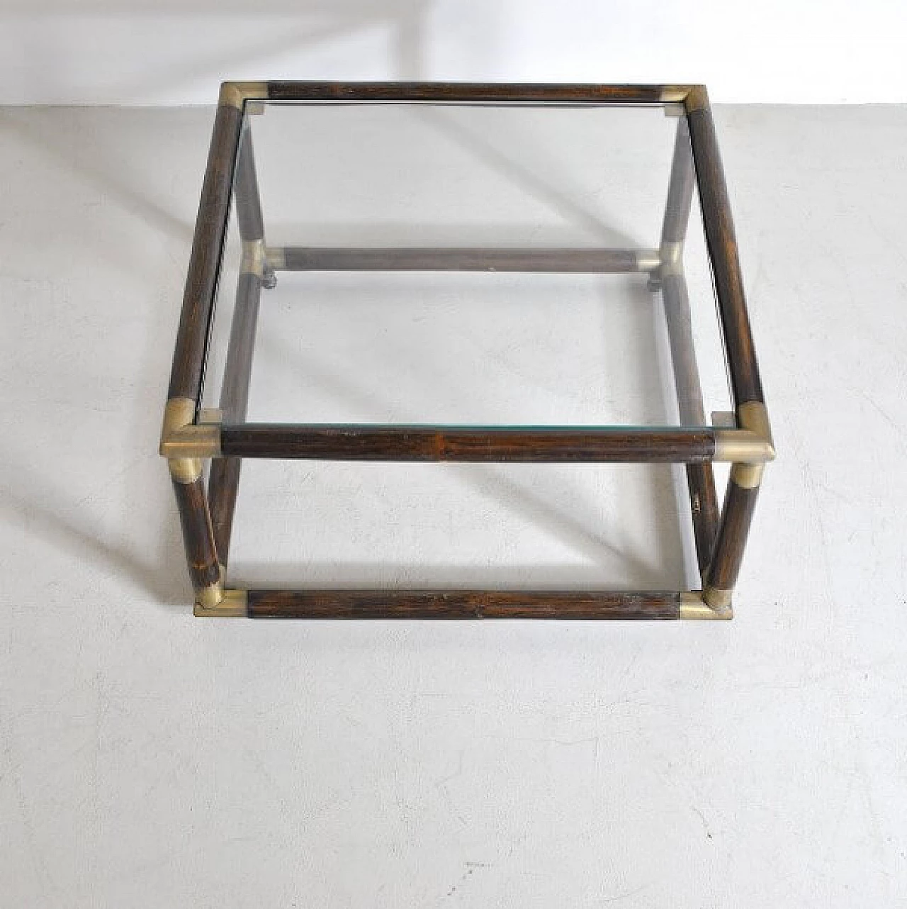 Tavolino quadrato in bambù e ottone con ripiano in vetro, anni '60 1210340