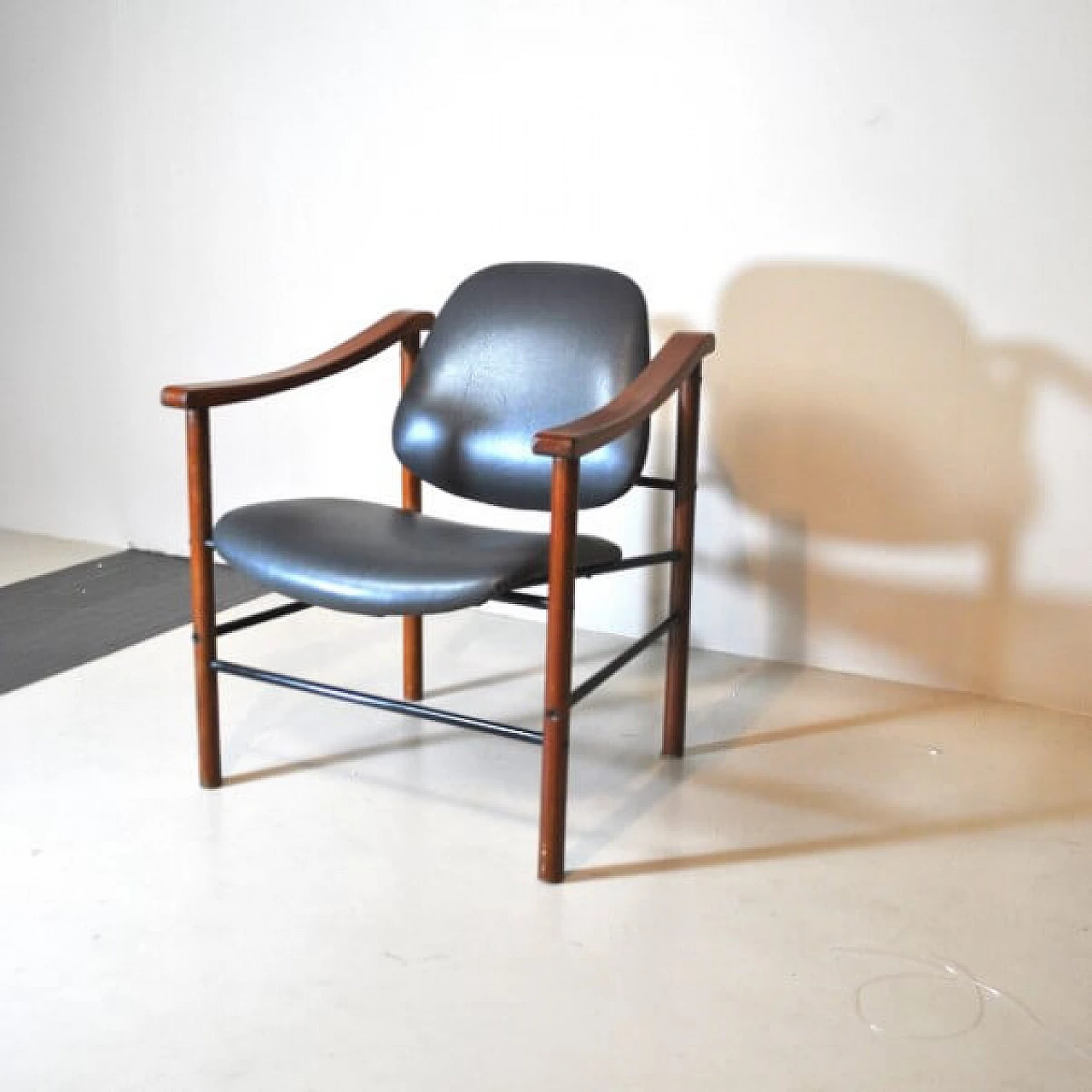Pair of mahogany and black leather armchairs, 1960s 1210596