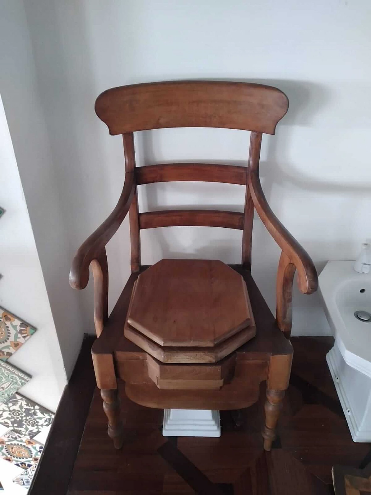 Wooden armchair, with built-in toilet 1210734