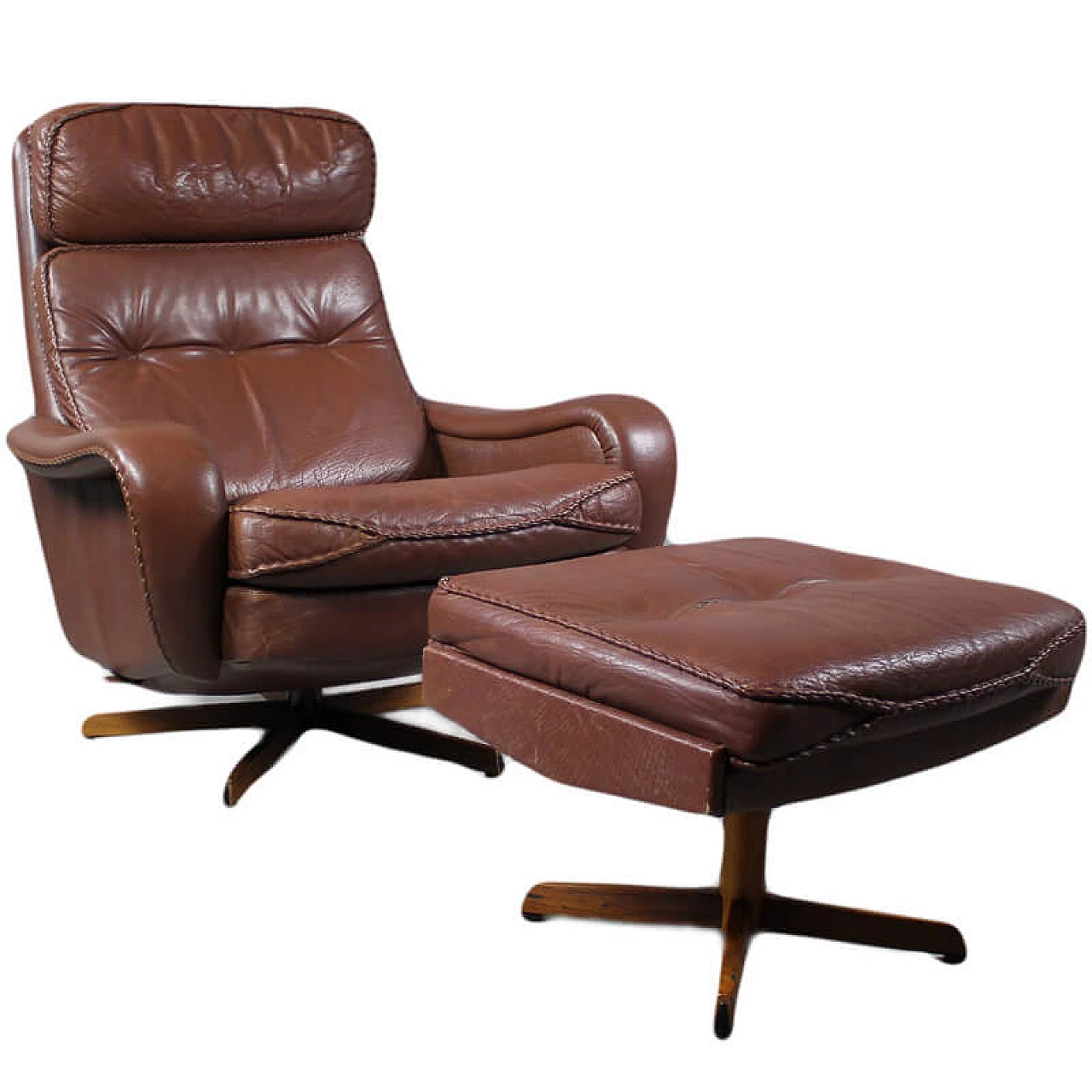 Poltrona Girevole Poltrona E Ottomano Eames Lounge Chair Ottoman