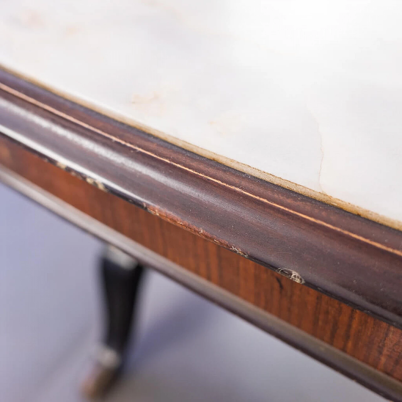 Oval dining table in wood, marble and brass, 60s 1211458