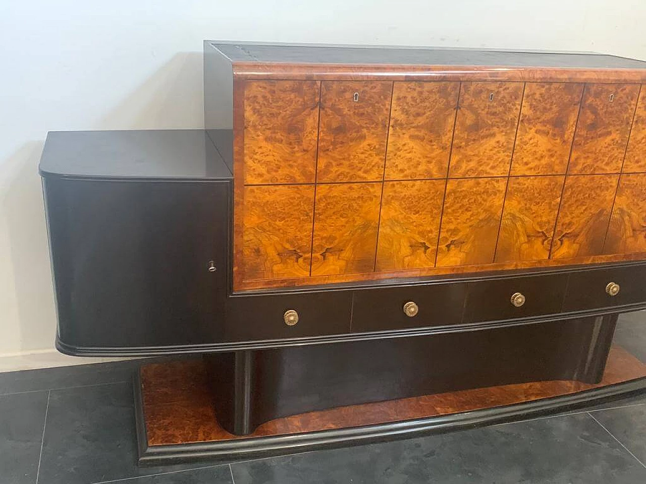 Credenza in radica di Tuya con corpo ebanizzato, anni '30 1211868