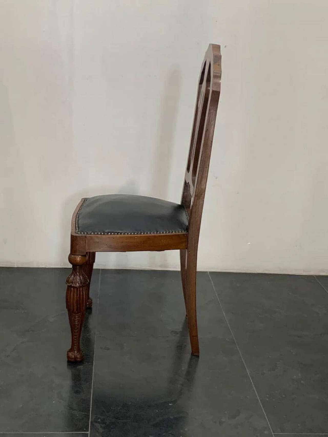 6 dining chairs in carved walnut Art Deco, 30s 1212002