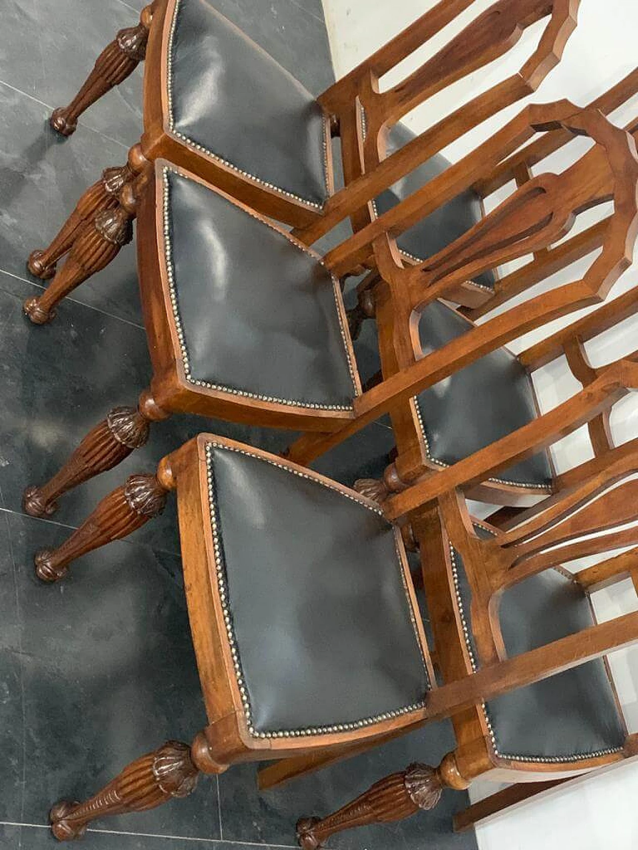 6 dining chairs in carved walnut Art Deco, 30s 1212020