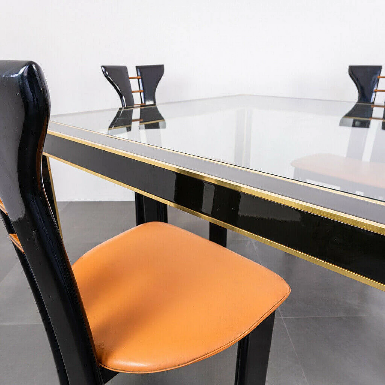Pierre Cardin style lacquered dining table, 80s 1212469