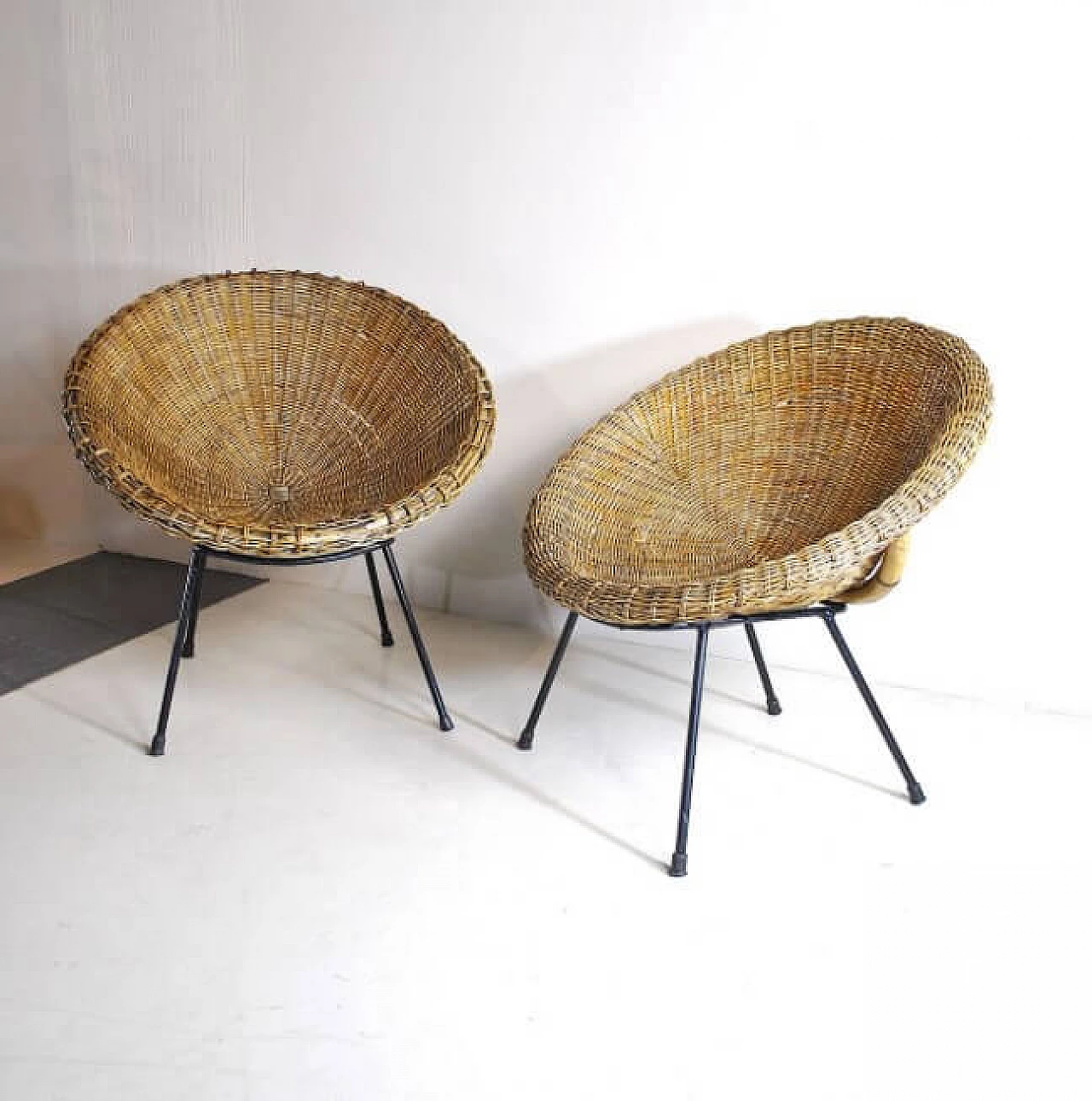 Pair of wicker egg chairs, 50s 1212548