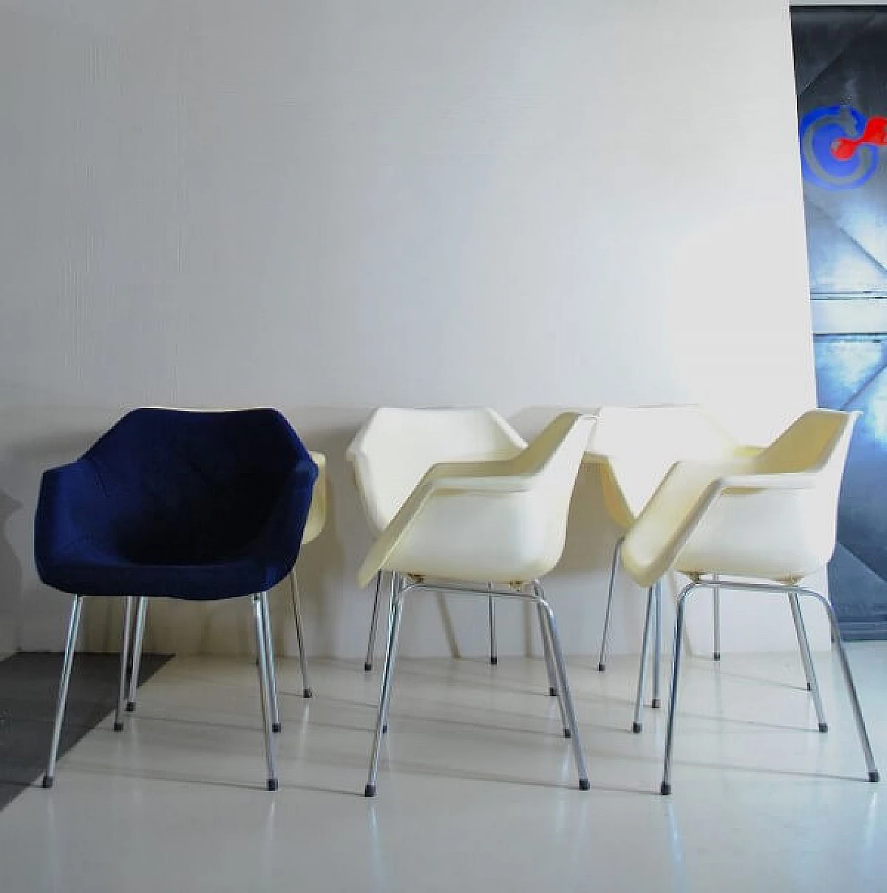 6 Sedie in policarbonato e metallo di Robin Day per Hille, anni '70 1212934