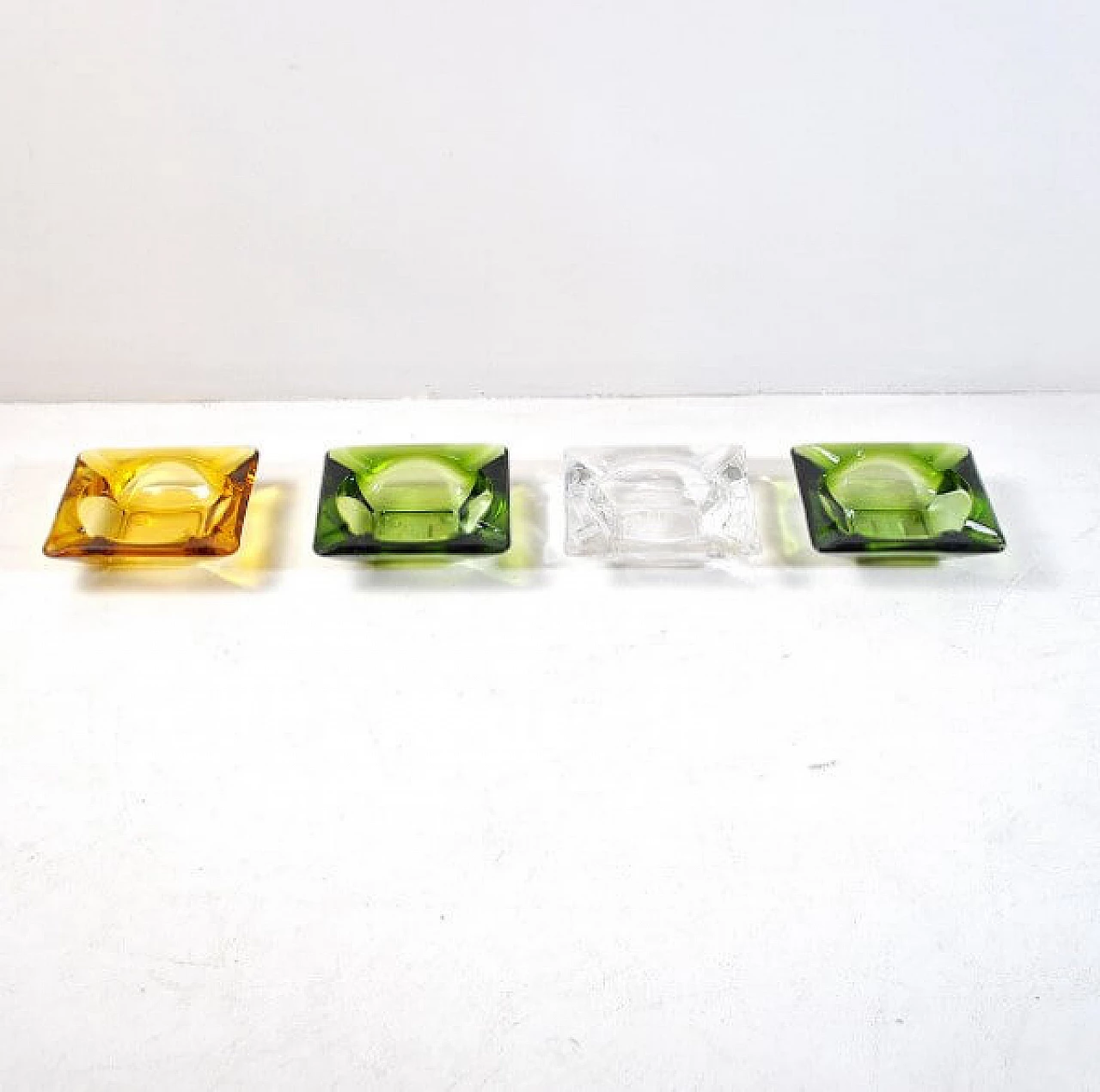 4 Ashtrays in stained glass, 60s 1213039