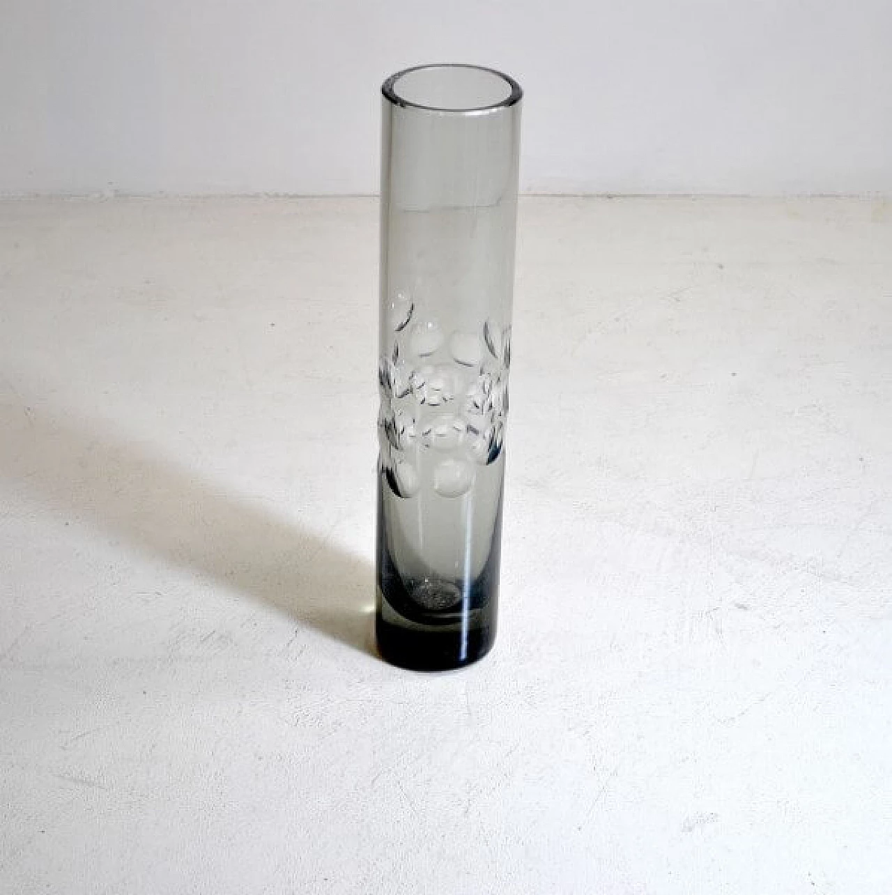 Cylindrical vase in colored glass, 60s 1213221