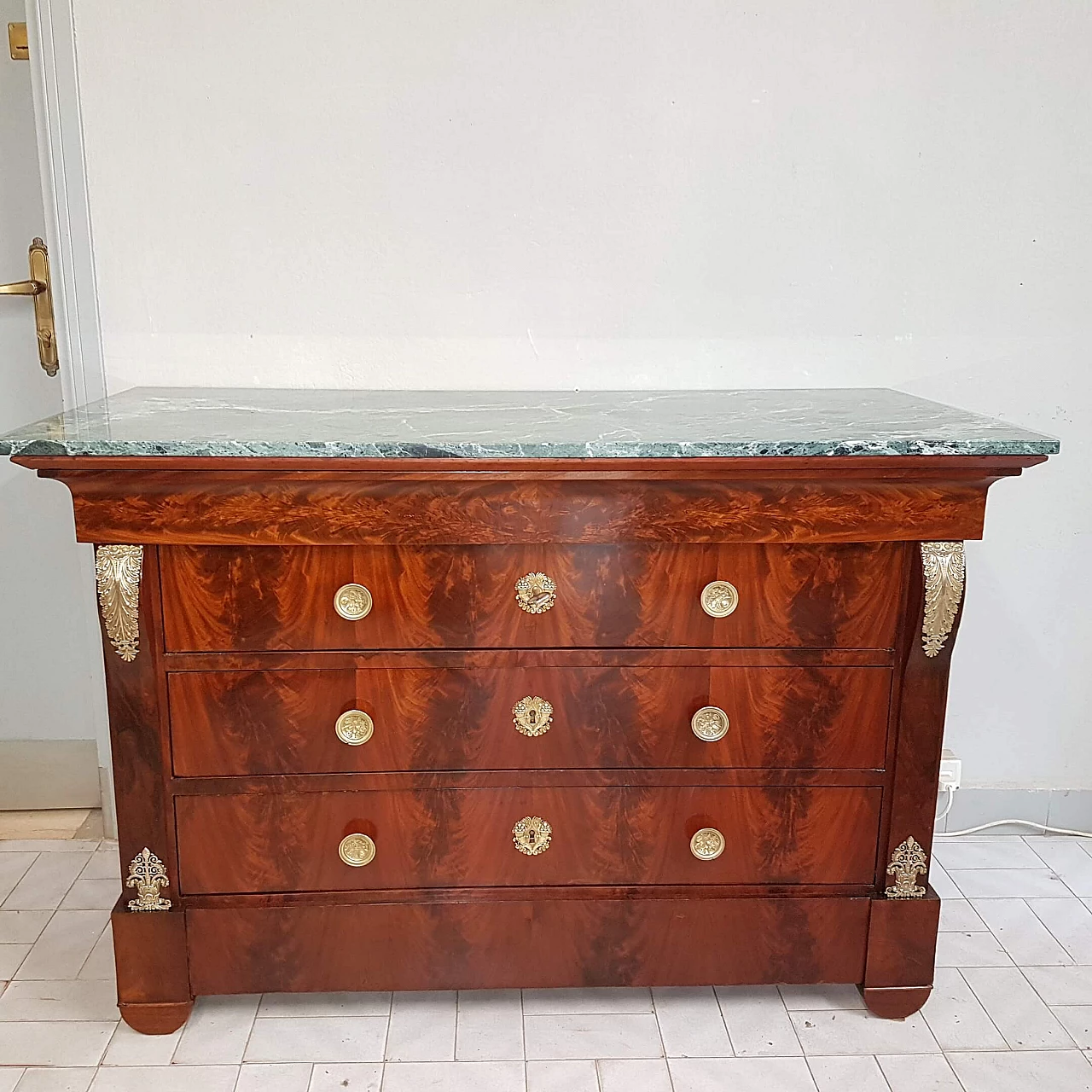 Empire chest of drawers in flamed mahogany and bronze Charles X, 1830 1213796