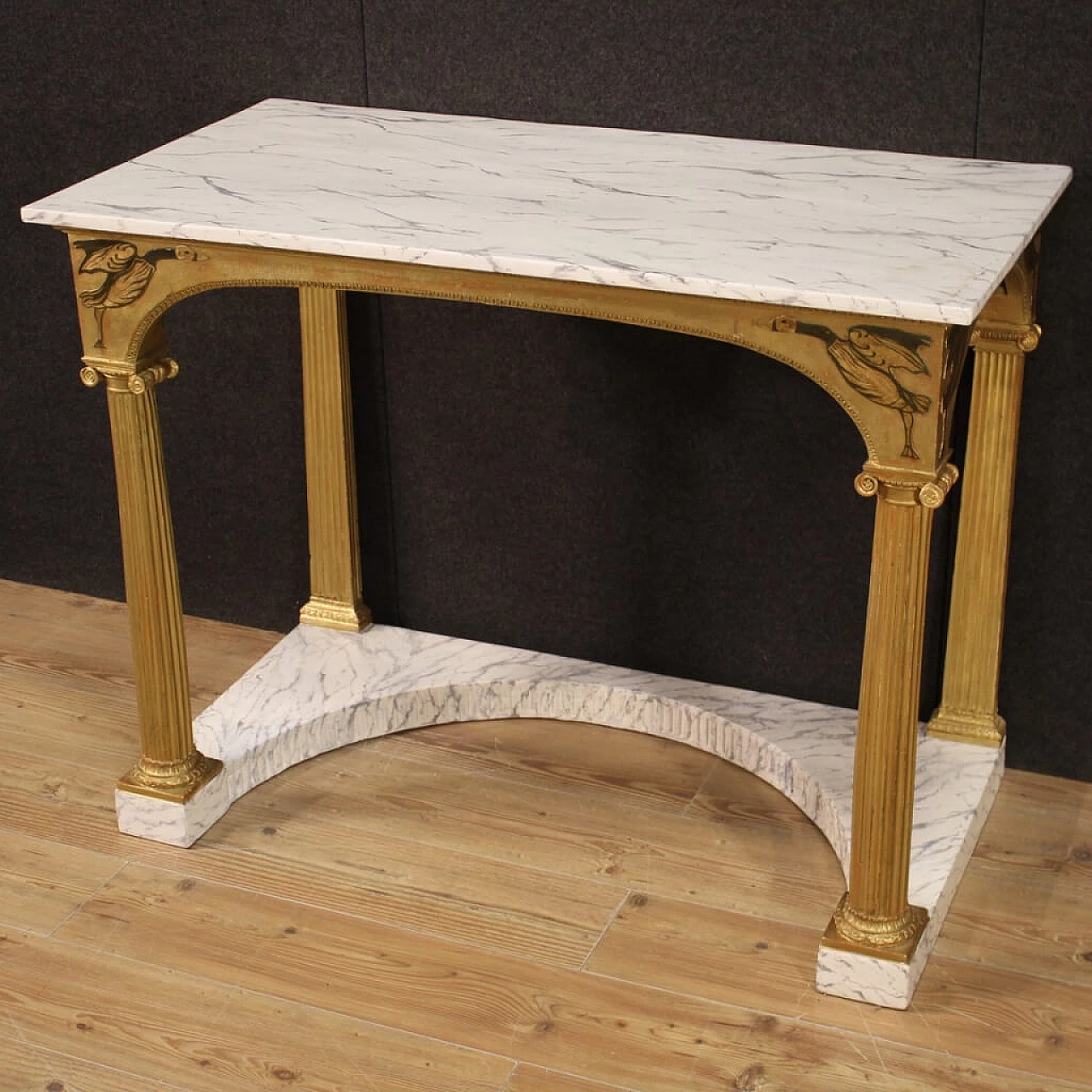 Grande console laccata e dorata con piano finto marmo 1214198