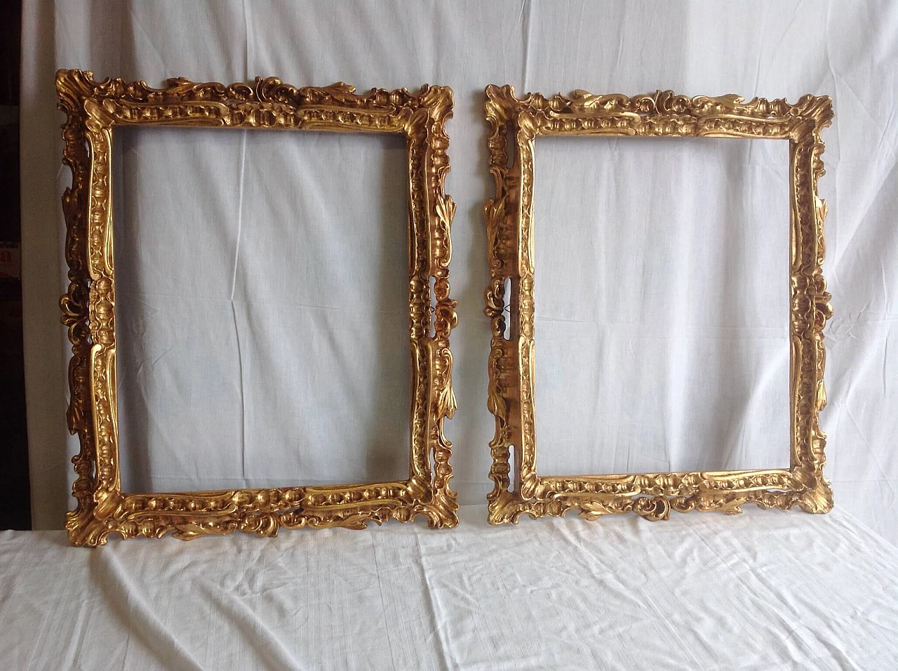 Pair of Baroque style frames in wood and gilded plaster, 30s 1214316