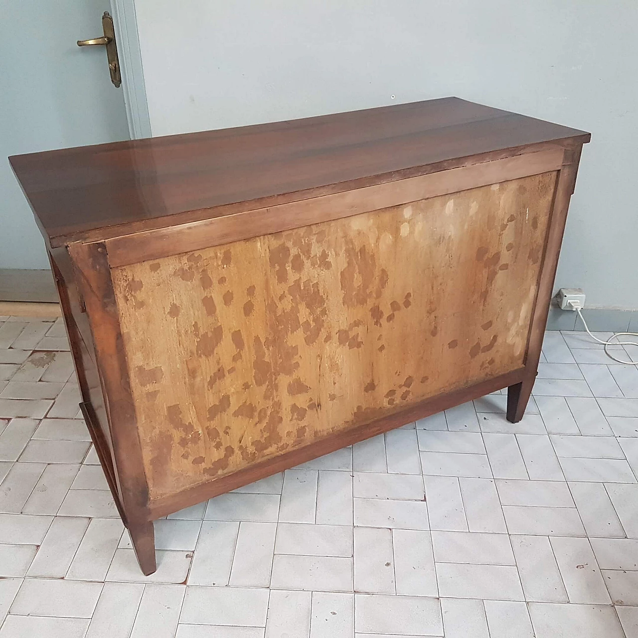 Empire walnut chest of drawers, early 19th century 1214554