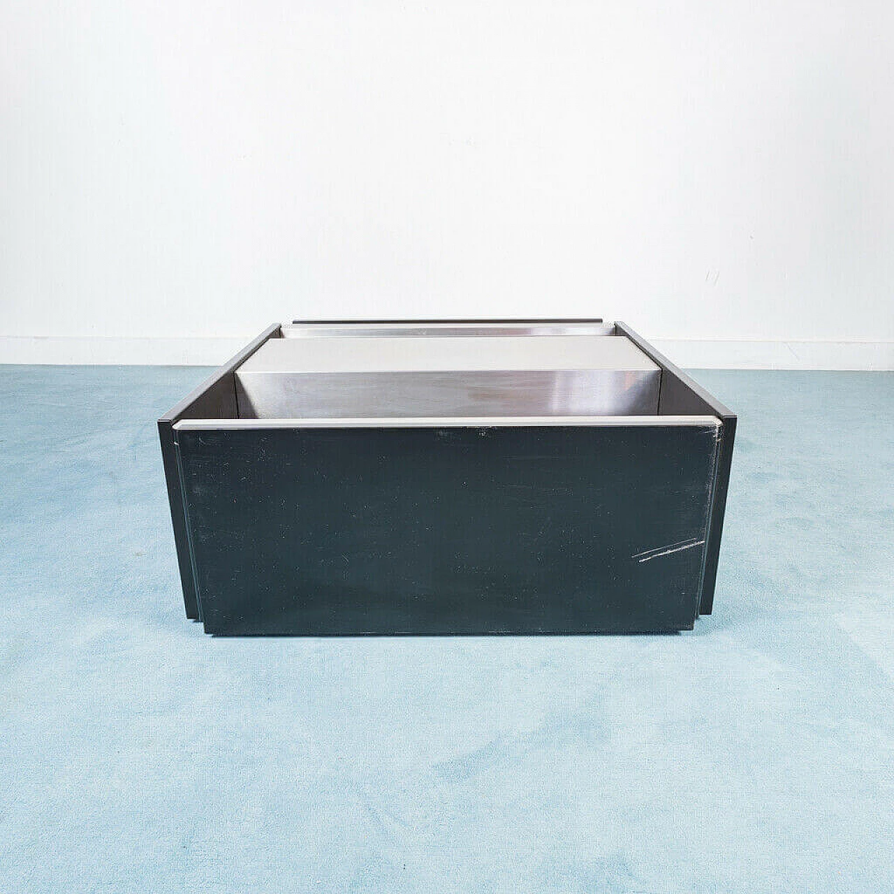 Tavolino quadrato da centro in legno nero e metallo cromato, anni '70 1214920