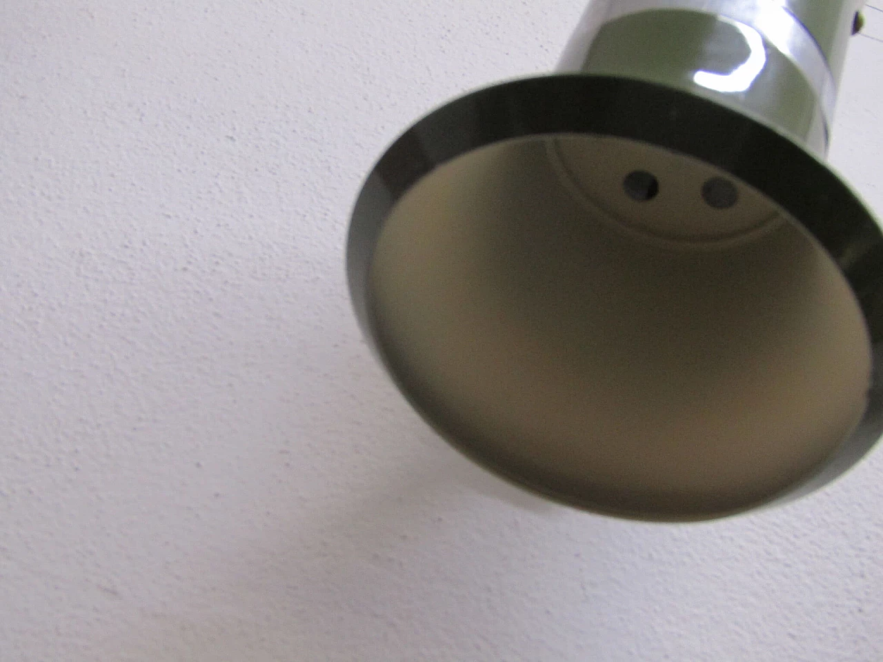 Coppia di applique in metallo smaltato e plexiglass, anni '70 1214990