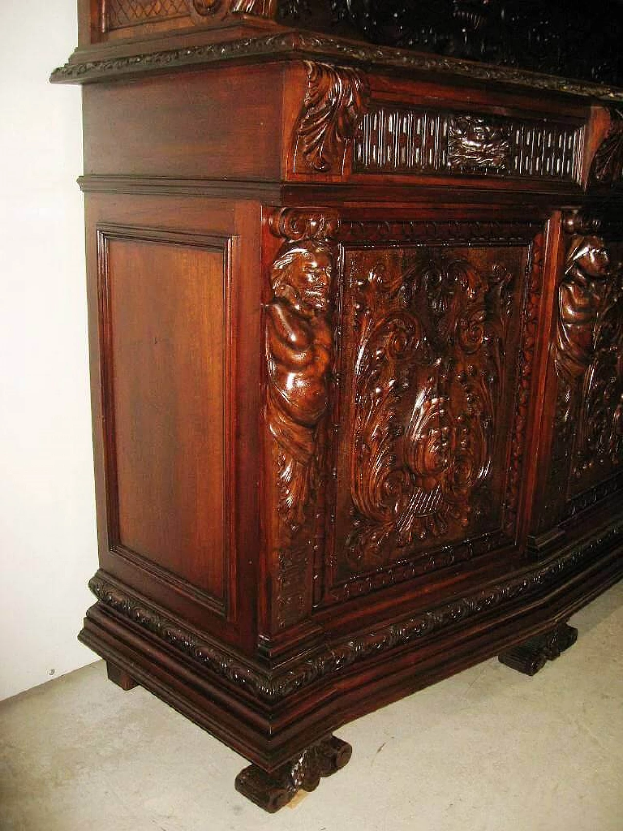 Walnut sideboard Renaissance style, early '900 1215530