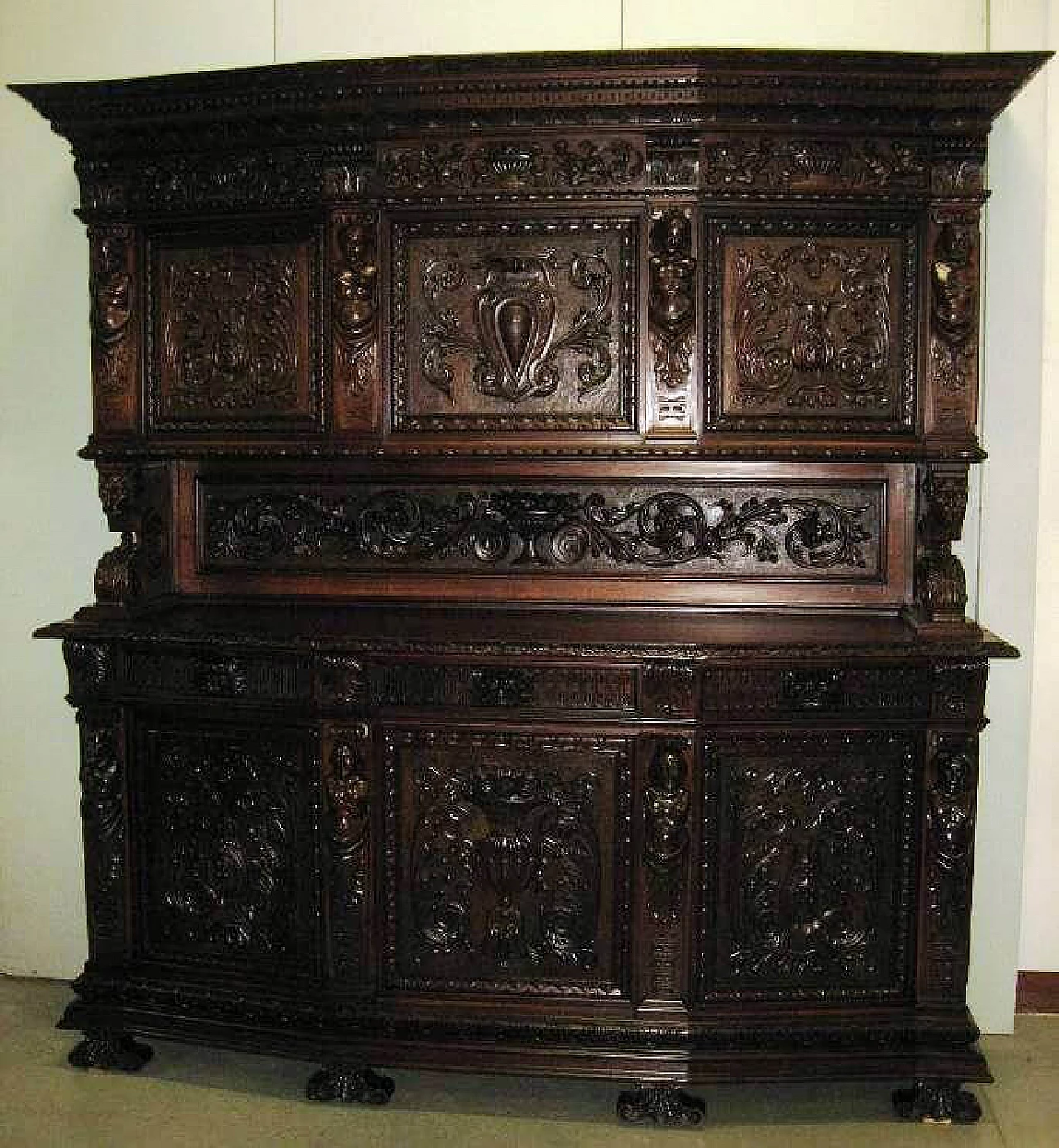 Walnut sideboard Renaissance style, early '900 1215531