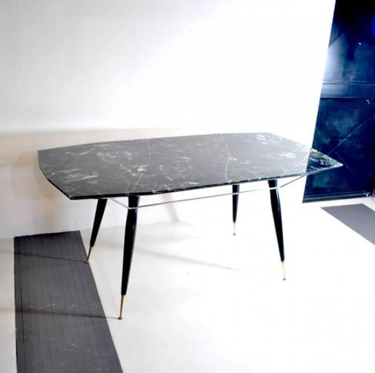 Dining table with wooden and brass feet, 60s 1216127