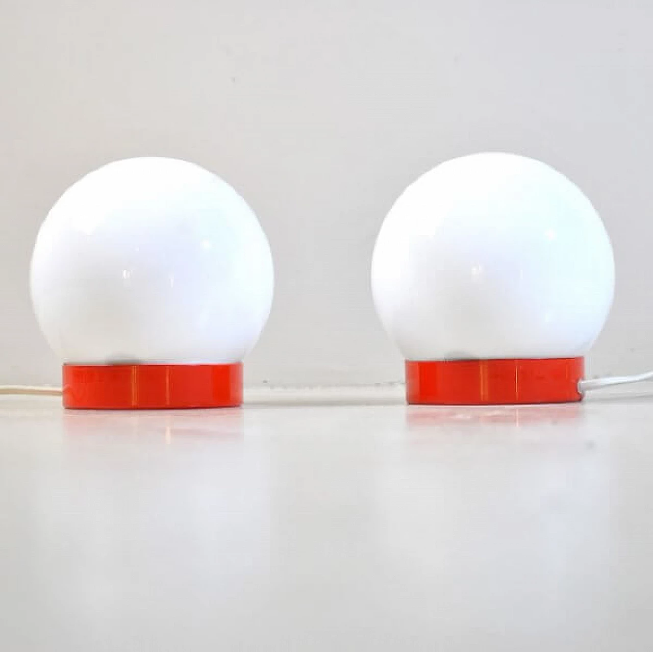 Pair of bedside lamps in metal and opaline glass, 60s 1216256