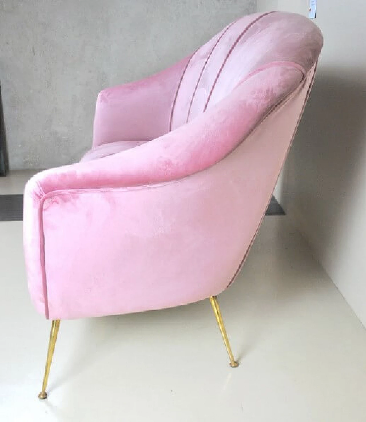Pink velvet sofa by Guglielmo Veronesi, 1950s 1216702