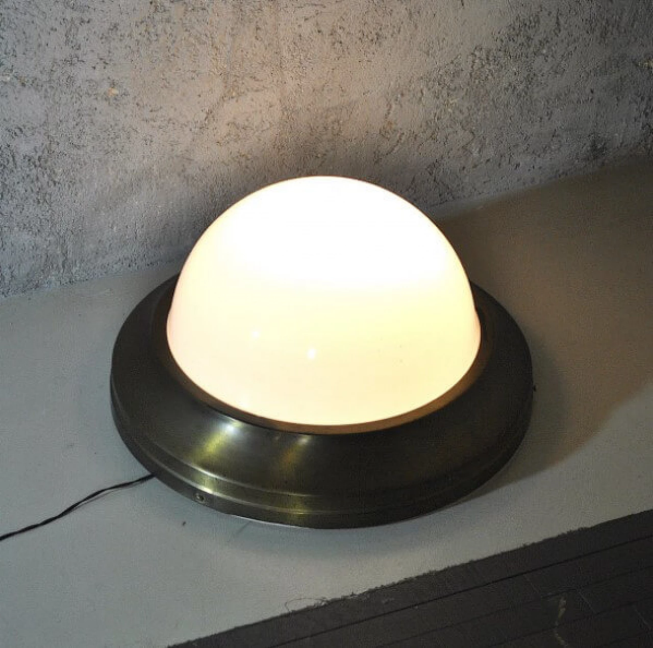 Wall lamp in brass and opaline glass in the style of Pier Luigi Caccia Dominioni, 60s 1216765