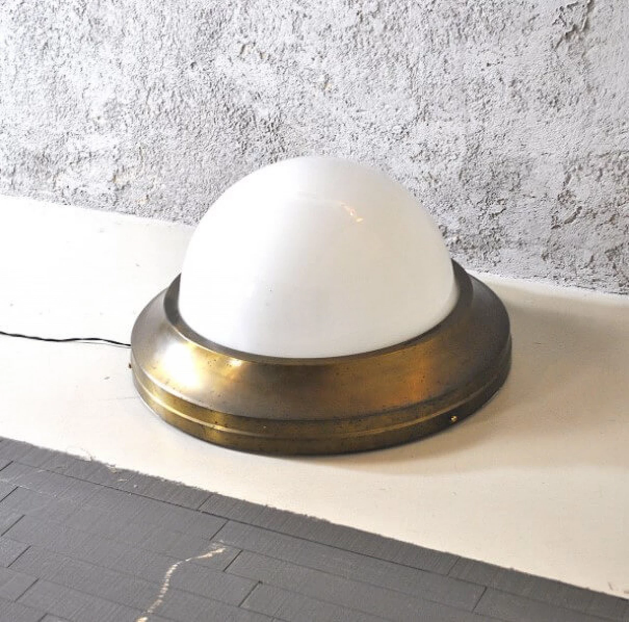 Wall lamp in brass and opaline glass in the style of Pier Luigi Caccia Dominioni, 60s 1216768