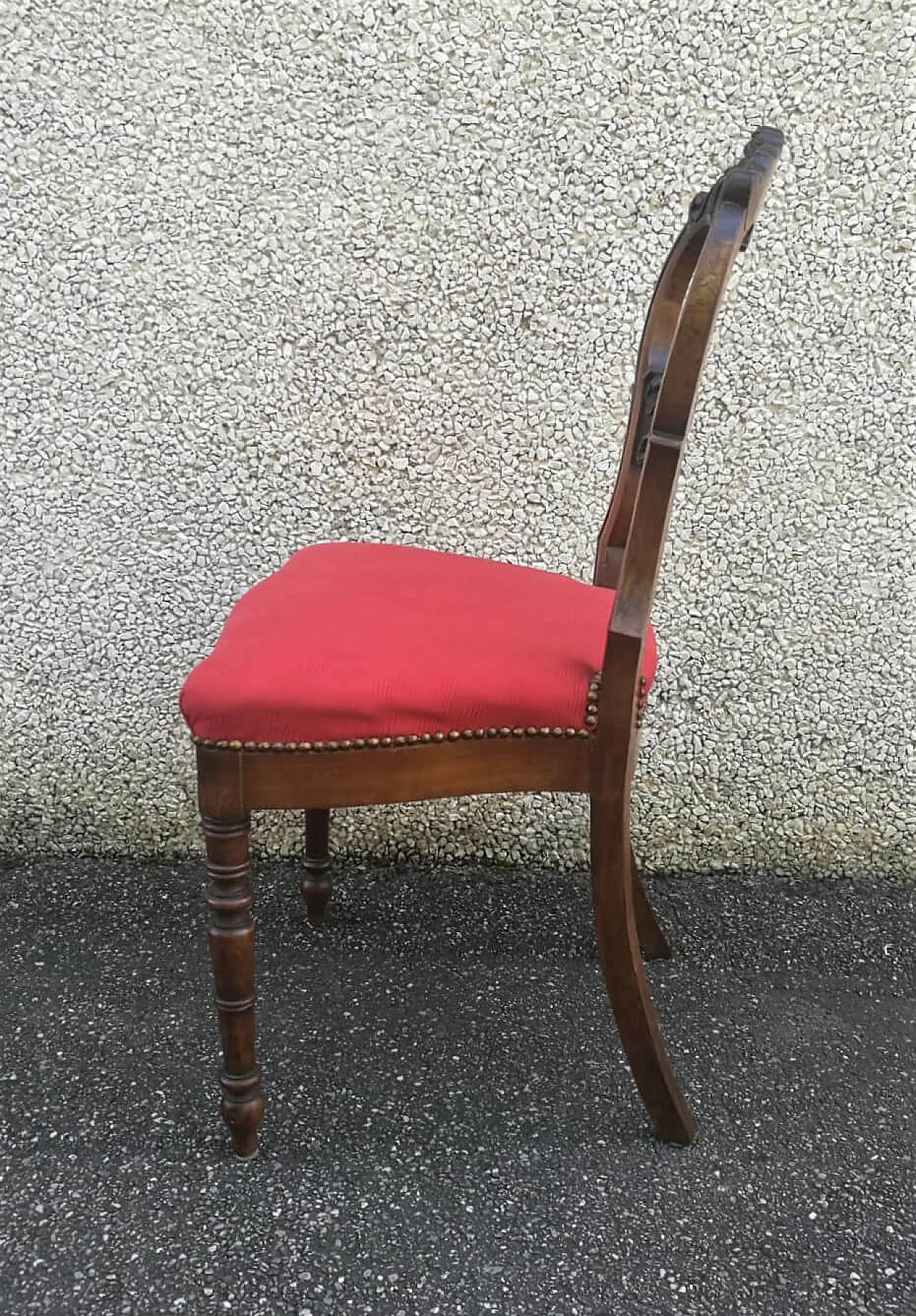 4 Charles X chairs in walnut and fabric, 19th century 1217239