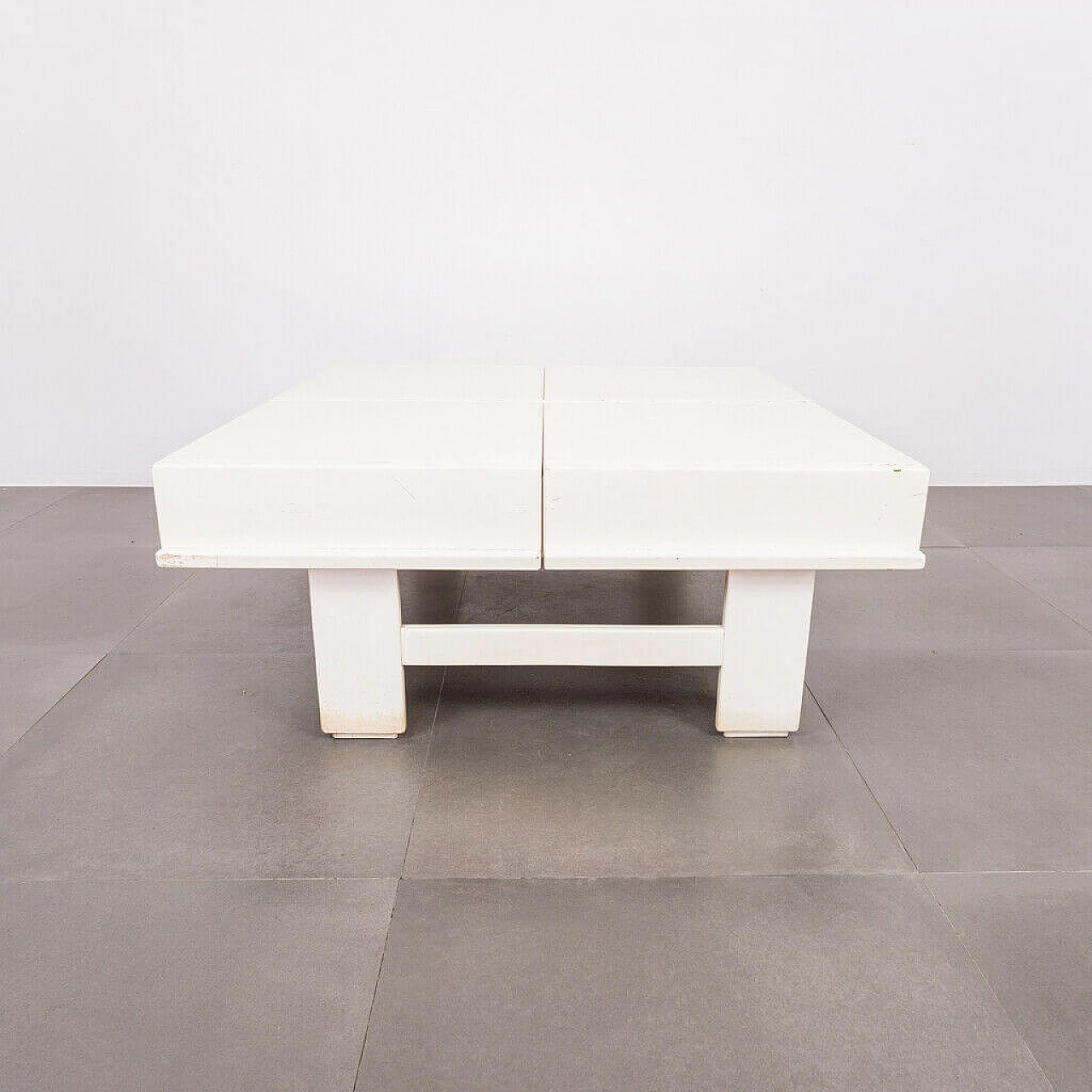 Coffee table in white lacquered wood, 1970s 1217605
