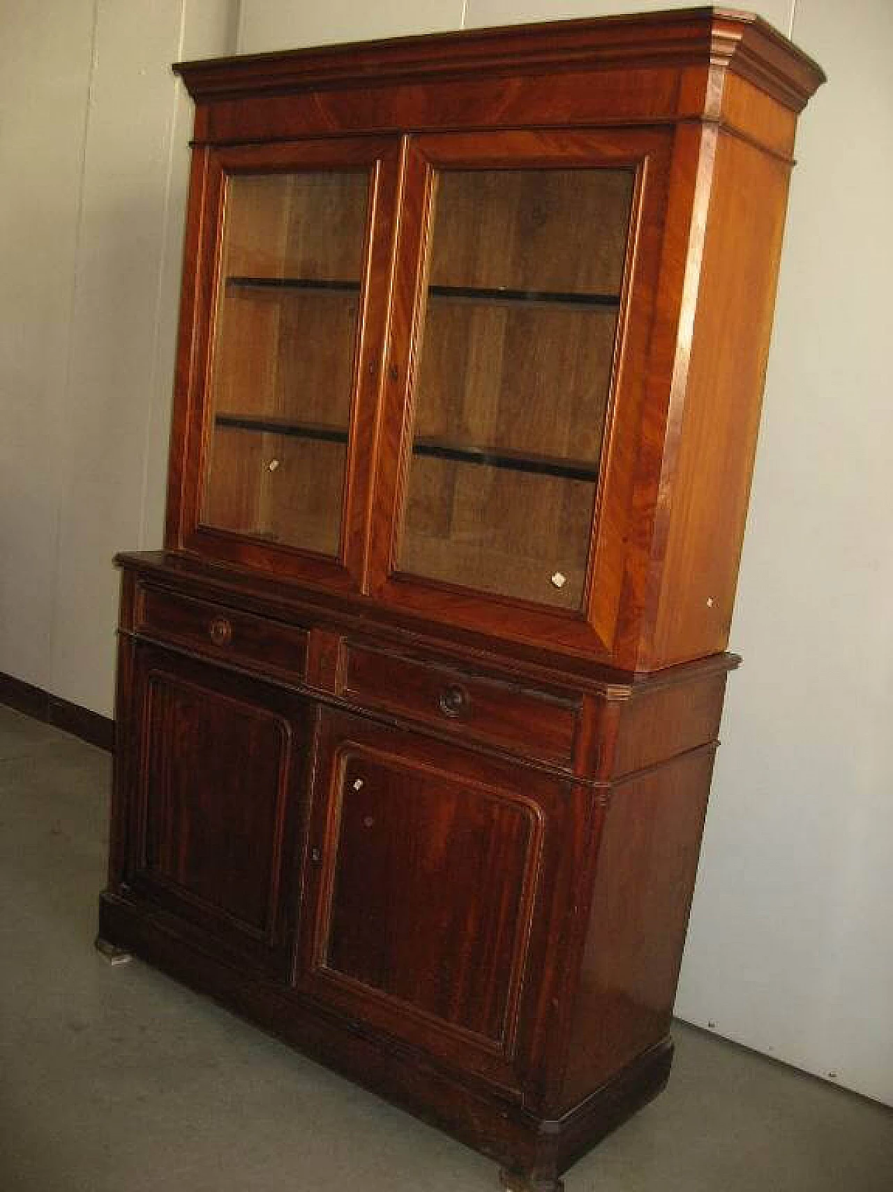 Two-body sideboard in mahogany and glass, 10s 1217695