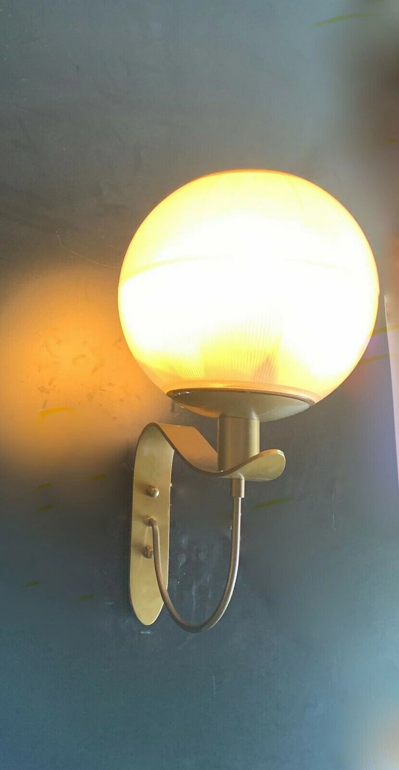 Wall lamp in metal and glass by Vico Magistretti, 60s 1218341