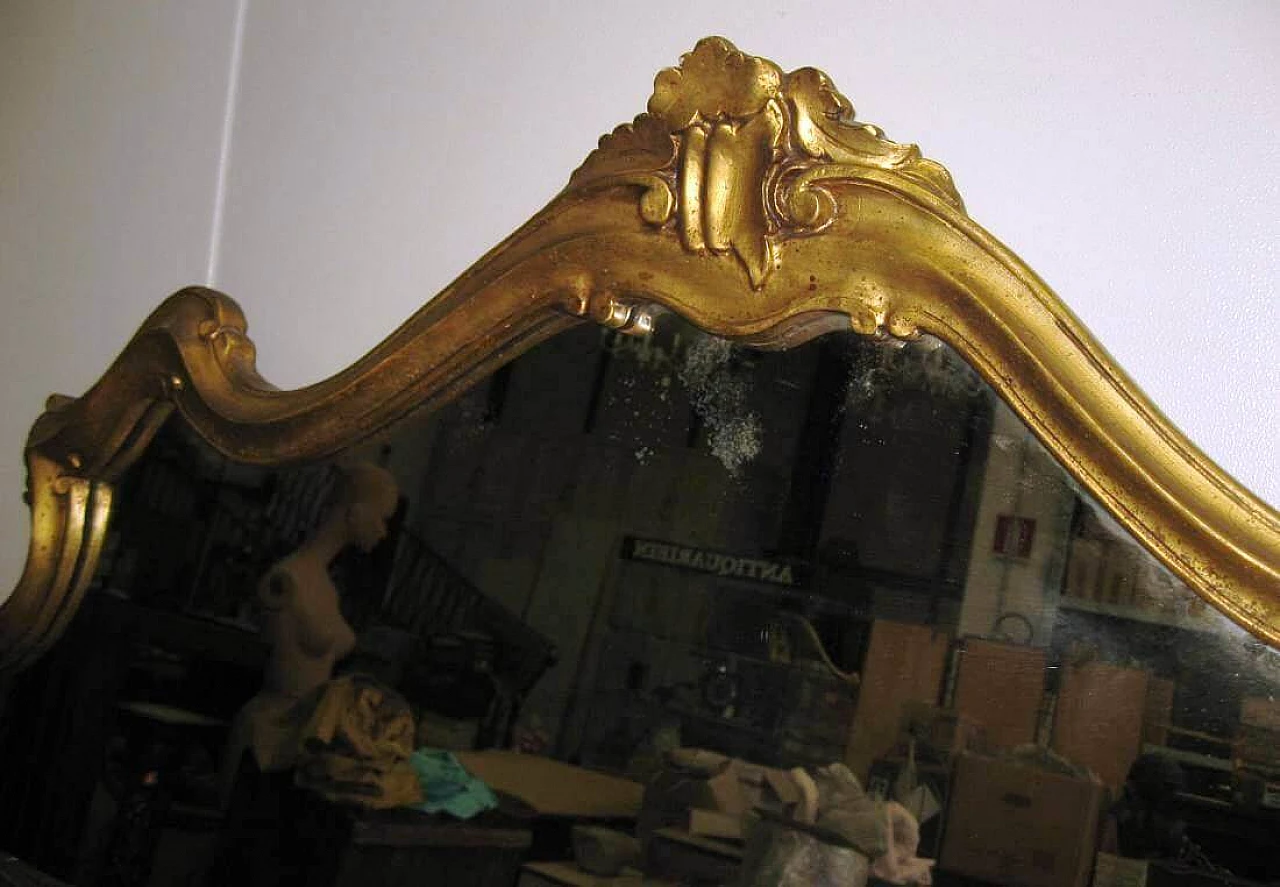 Specchiera in stile Rococò dorata in oro matto, anni '50 1218428