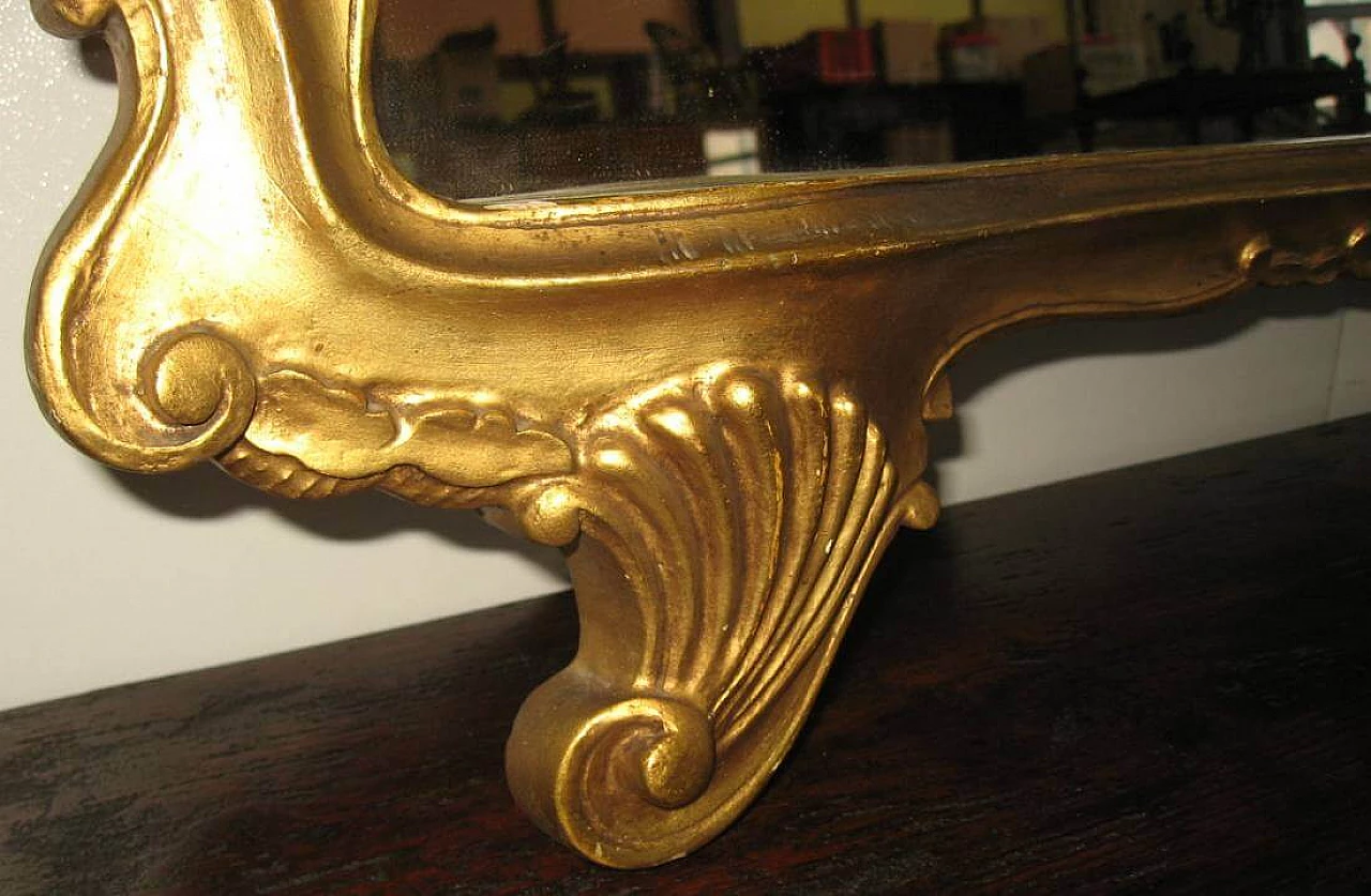 Specchiera in stile Rococò dorata in oro matto, anni '50 1218430