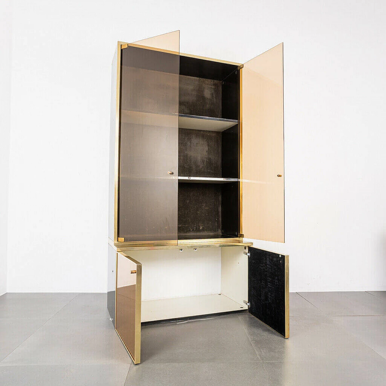 Sideboard in wood and glass, 80s 1219203