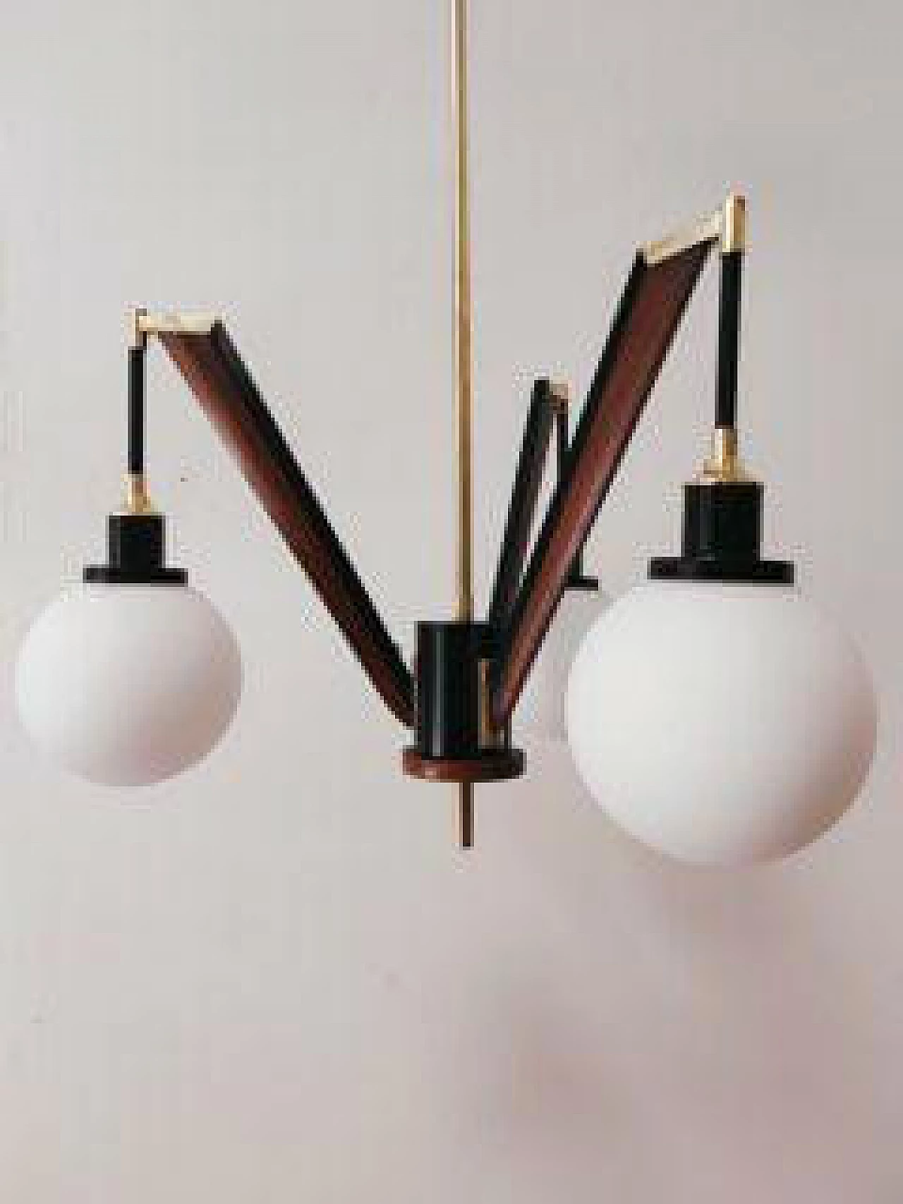 Spage Age chandelier in brass, wood and opaline glass, 70s 1219359