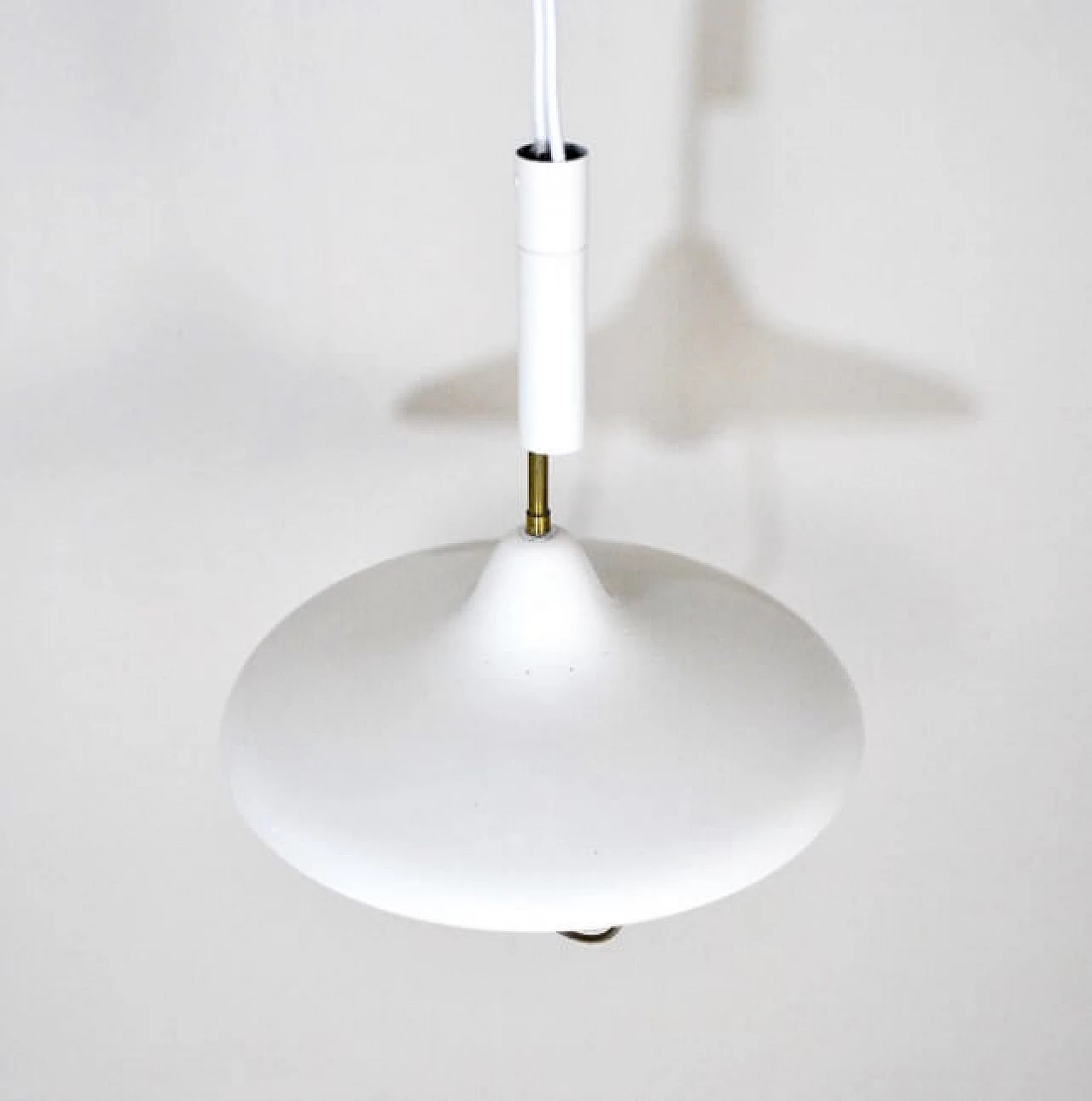 Chandelier in white lacquered iron attributable to Stilnovo, 60s 1219614