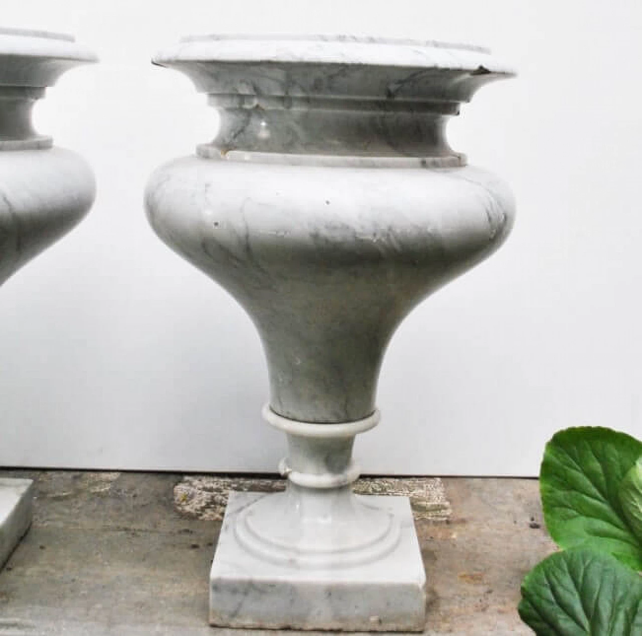 Pair of vases in Carrara marble, 80s 1219663