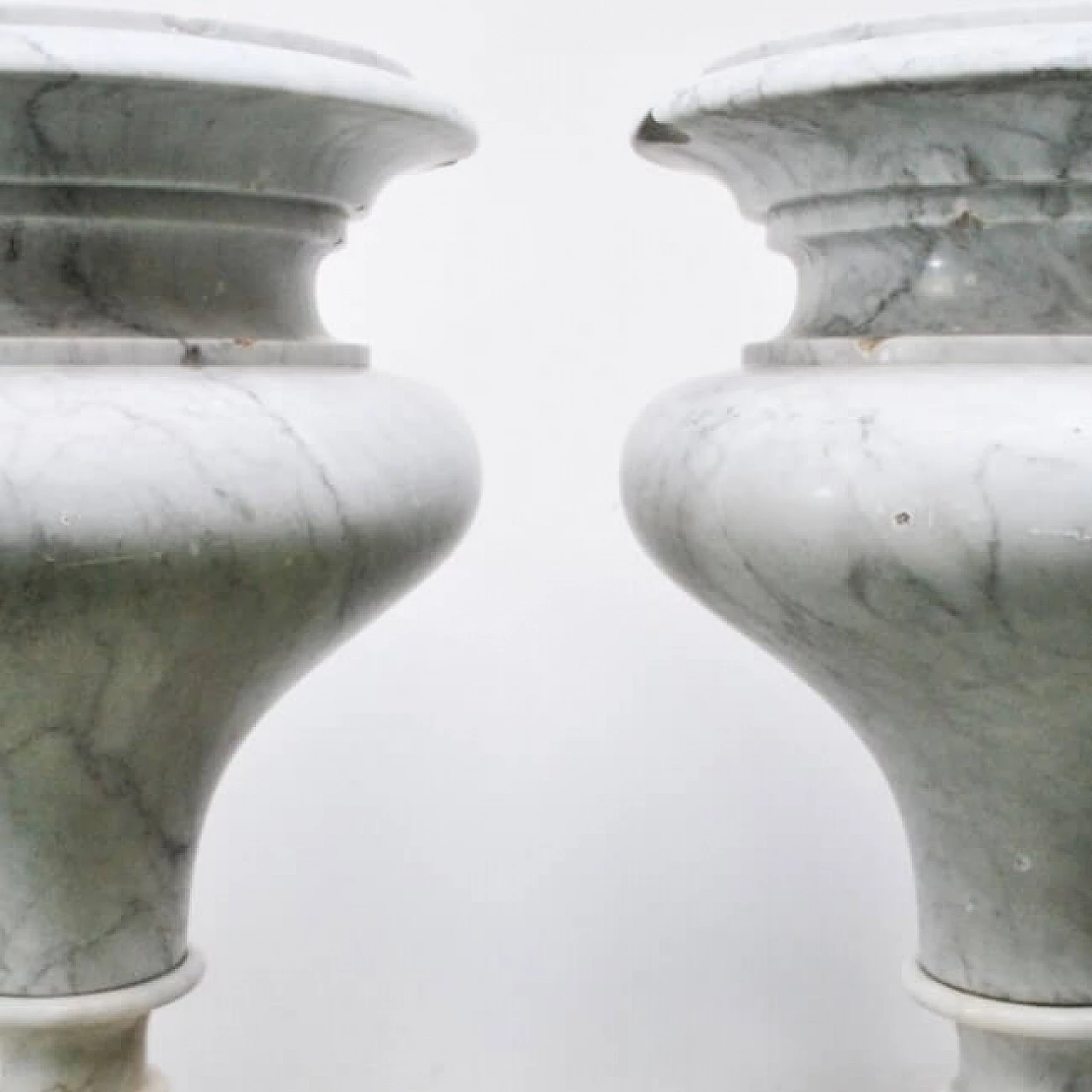 Pair of vases in Carrara marble, 80s 1219664