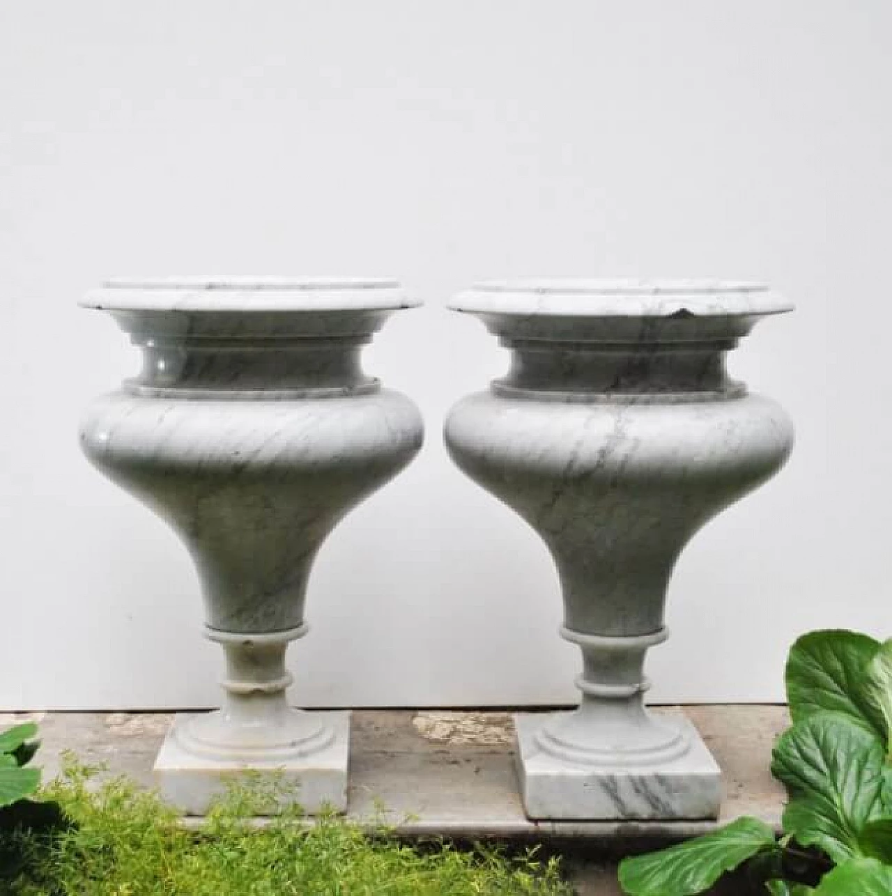 Pair of vases in Carrara marble, 80s 1219667