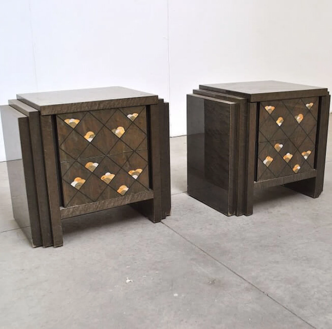 Pair of bedside table in rosewood in the style of Luciano Frigerio, 70s 1219704