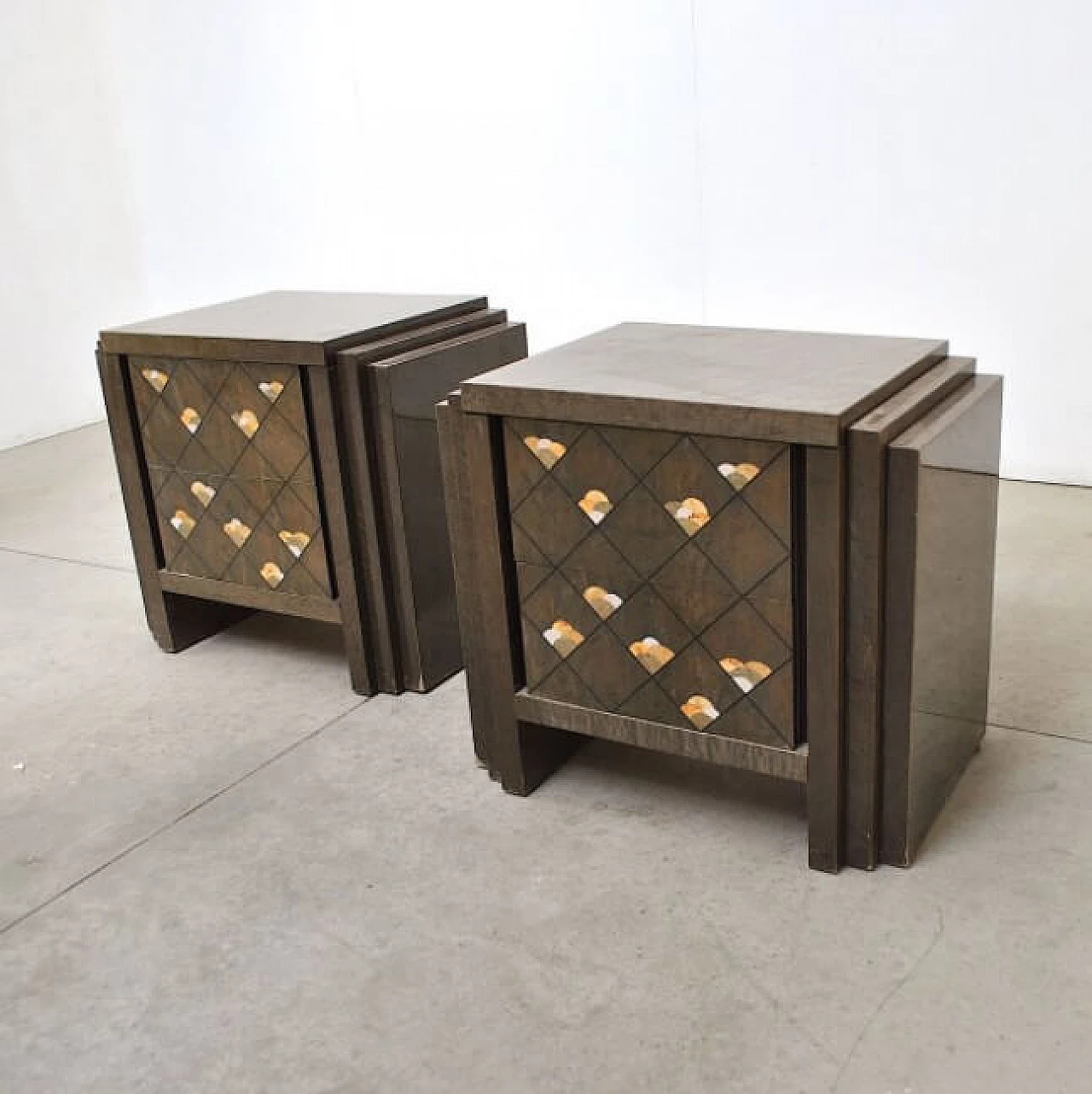 Pair of bedside table in rosewood in the style of Luciano Frigerio, 70s 1219705