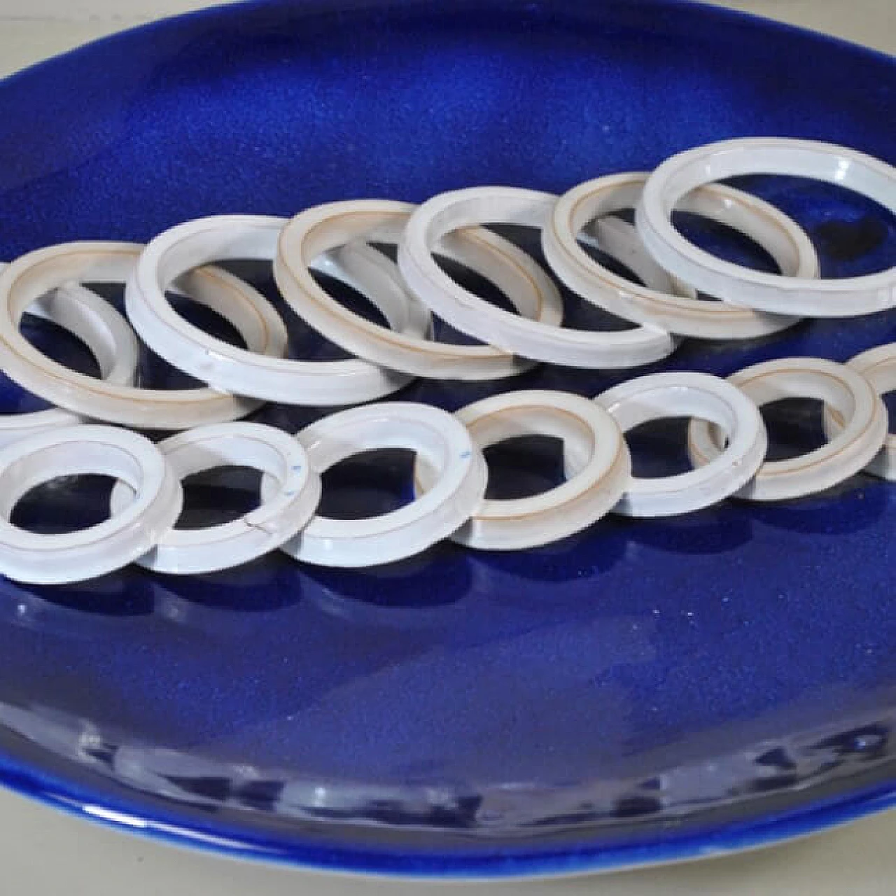 Sculptural dish in glazed ceramic by De Pascalis, 70s 1219734