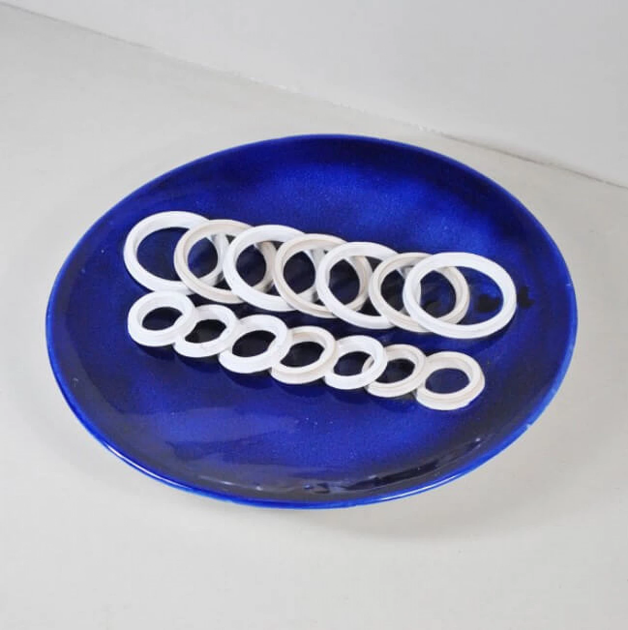 Sculptural dish in glazed ceramic by De Pascalis, 70s 1219736