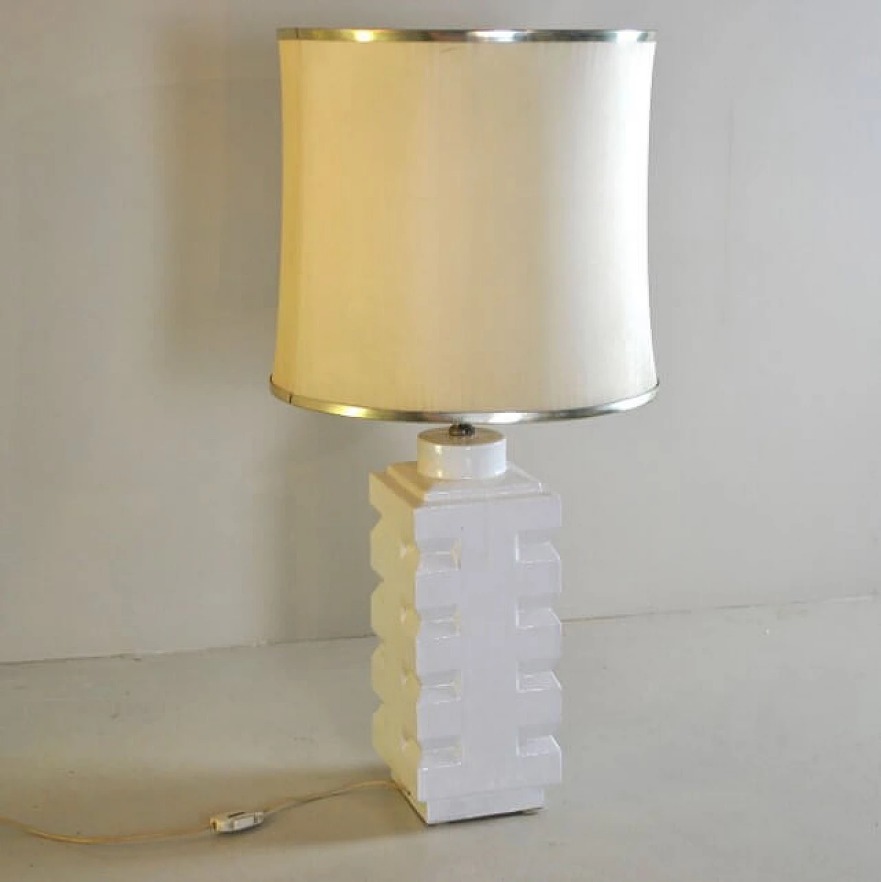 Lampada da tavolo in ceramica bianca, anni '60 1219870