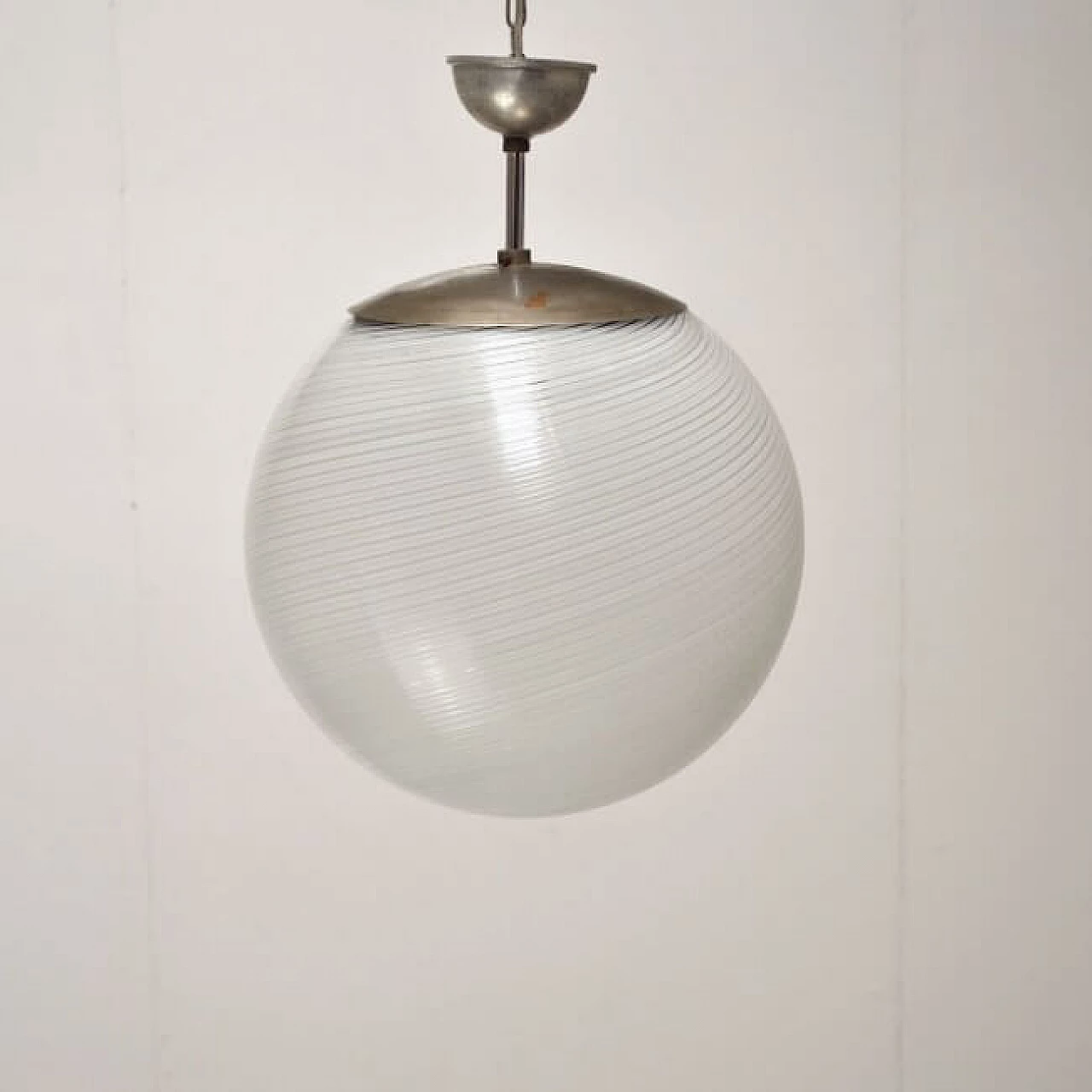 Sphere chandelier in steel and frosted glass by Alessandro Diaz de Santillana, 50s 1220058